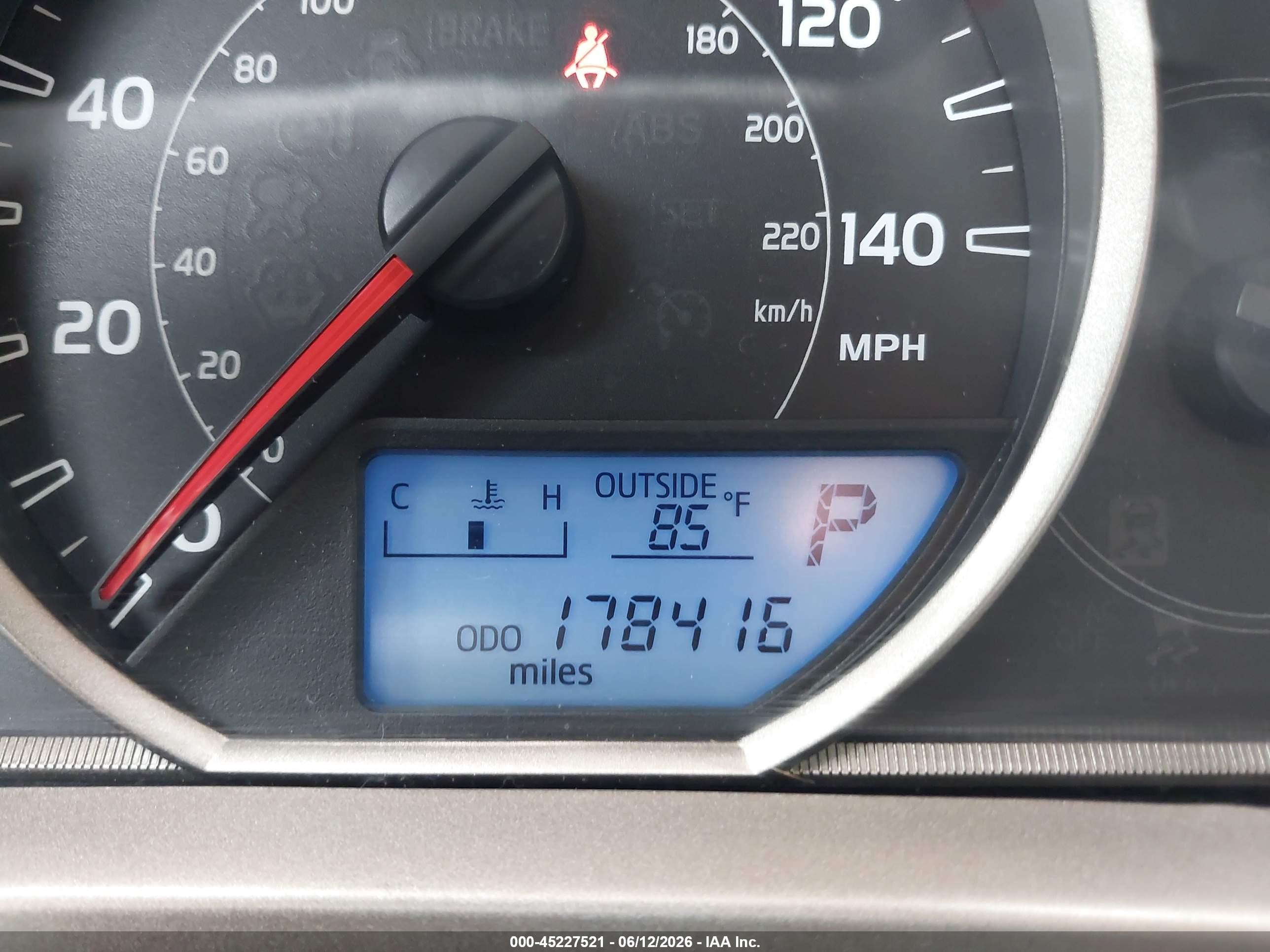 2013 Toyota Rav4 Le White vin: 2T3BFREV4DW114472