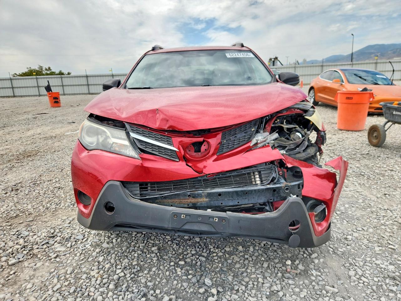 2014 Toyota Rav4 Le Red vin: 2T3BFREV4EW151944