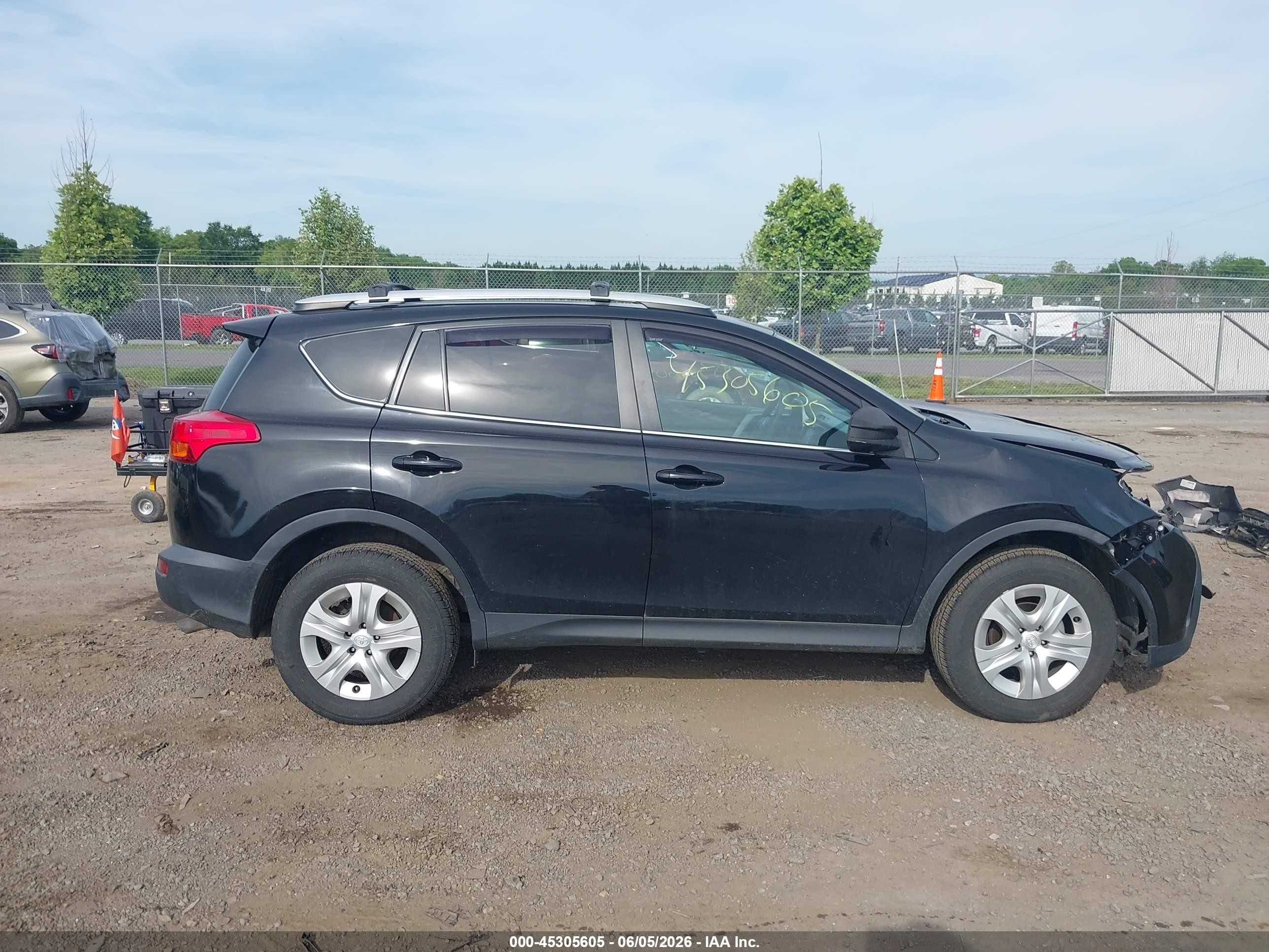 2014 Toyota Rav4 Le Black vin: 2T3BFREV4EW208224