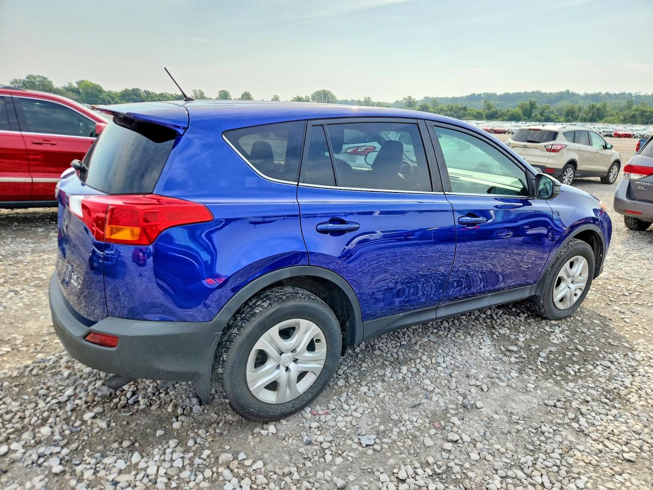 2015 Toyota Rav4 Le Blue vin: 2T3BFREV4FW232749