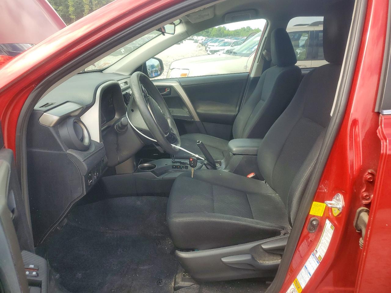 2015 Toyota Rav4 Le Red vin: 2T3BFREV4FW324251