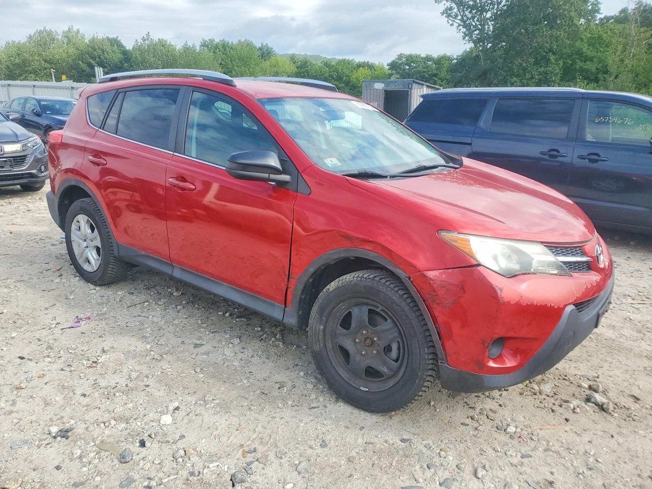 2015 Toyota Rav4 Le Red vin: 2T3BFREV4FW324251
