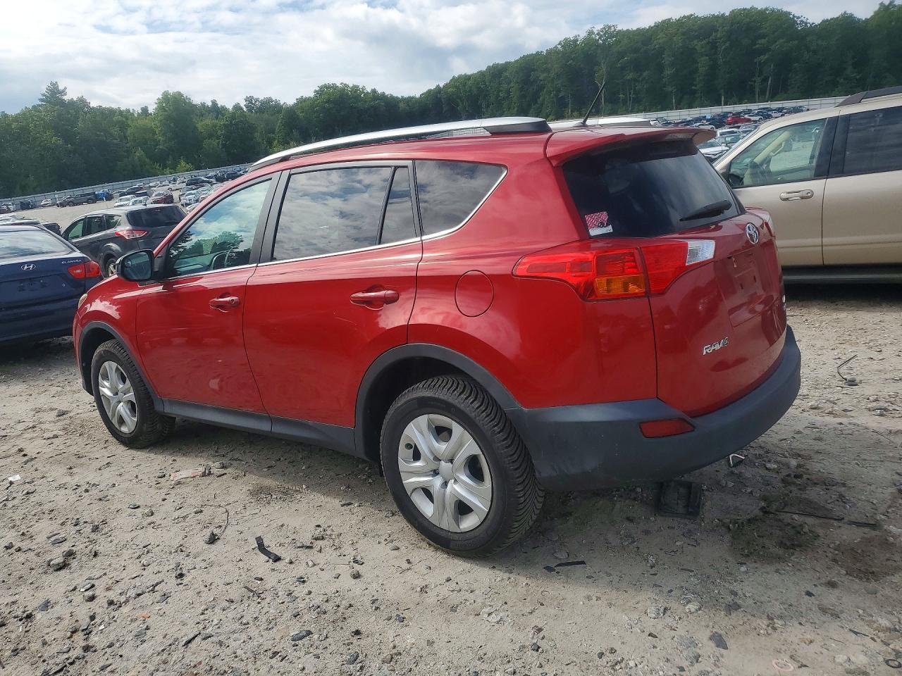 2015 Toyota Rav4 Le Red vin: 2T3BFREV4FW324251