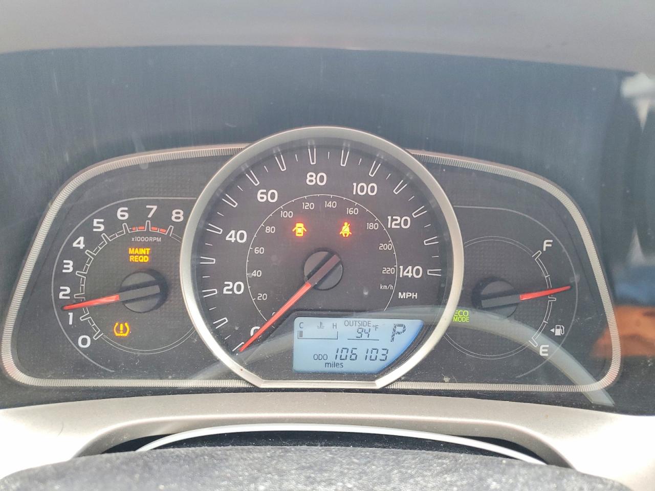 2015 Toyota Rav4 Le White vin: 2T3BFREV4FW341552