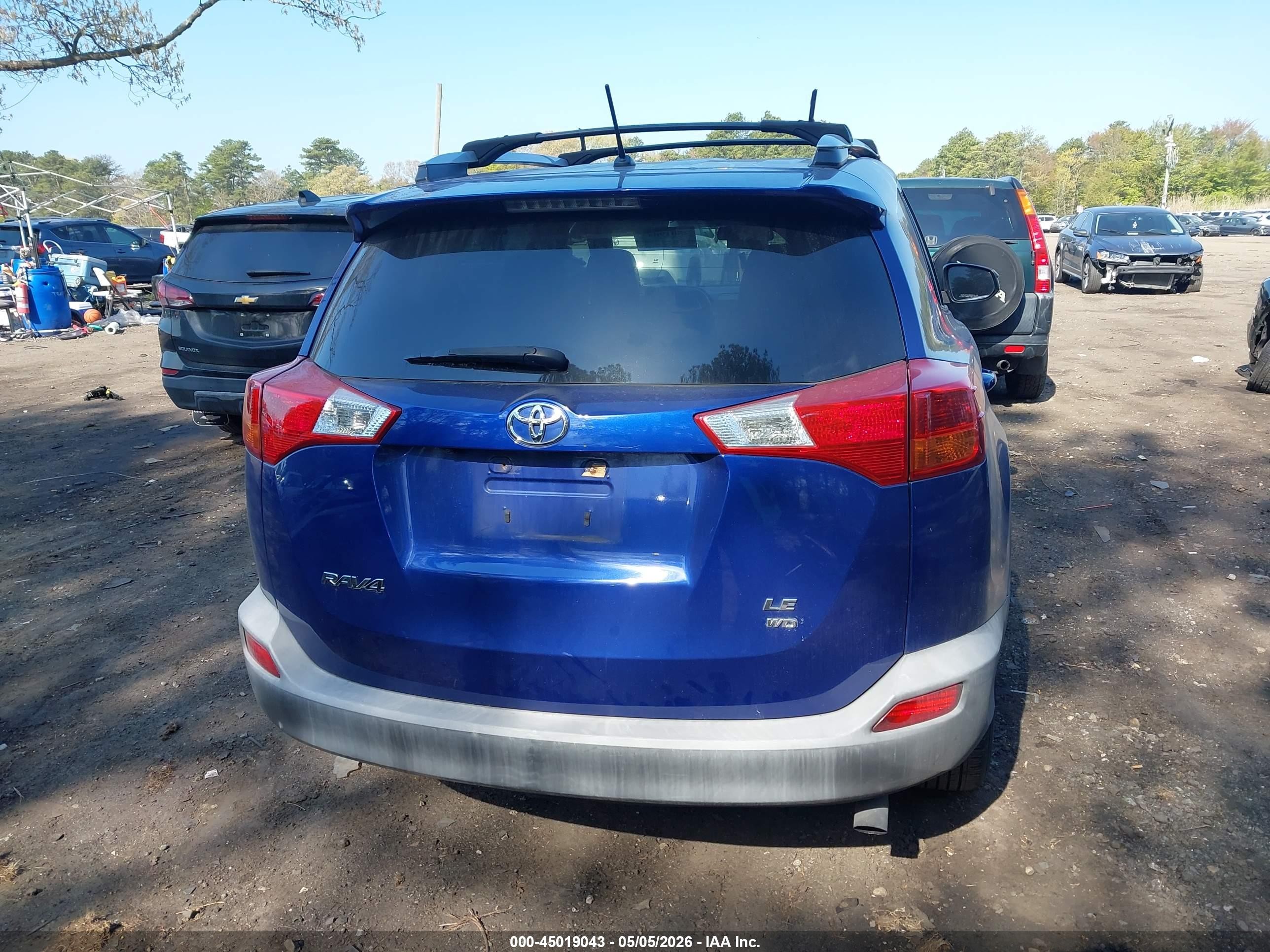 2015 Toyota Rav4 Le Blue vin: 2T3BFREV4FW397104