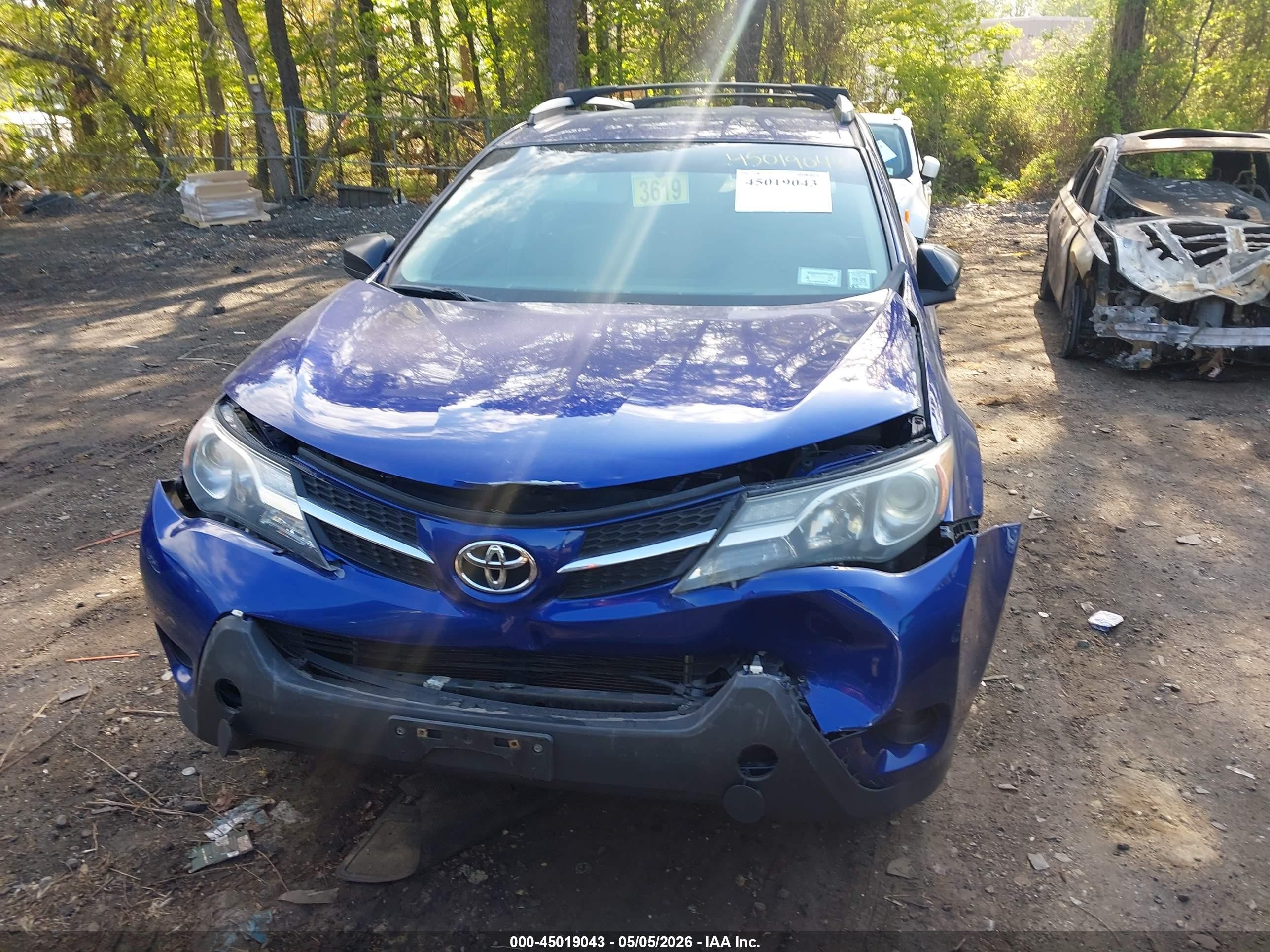2015 Toyota Rav4 Le Blue vin: 2T3BFREV4FW397104