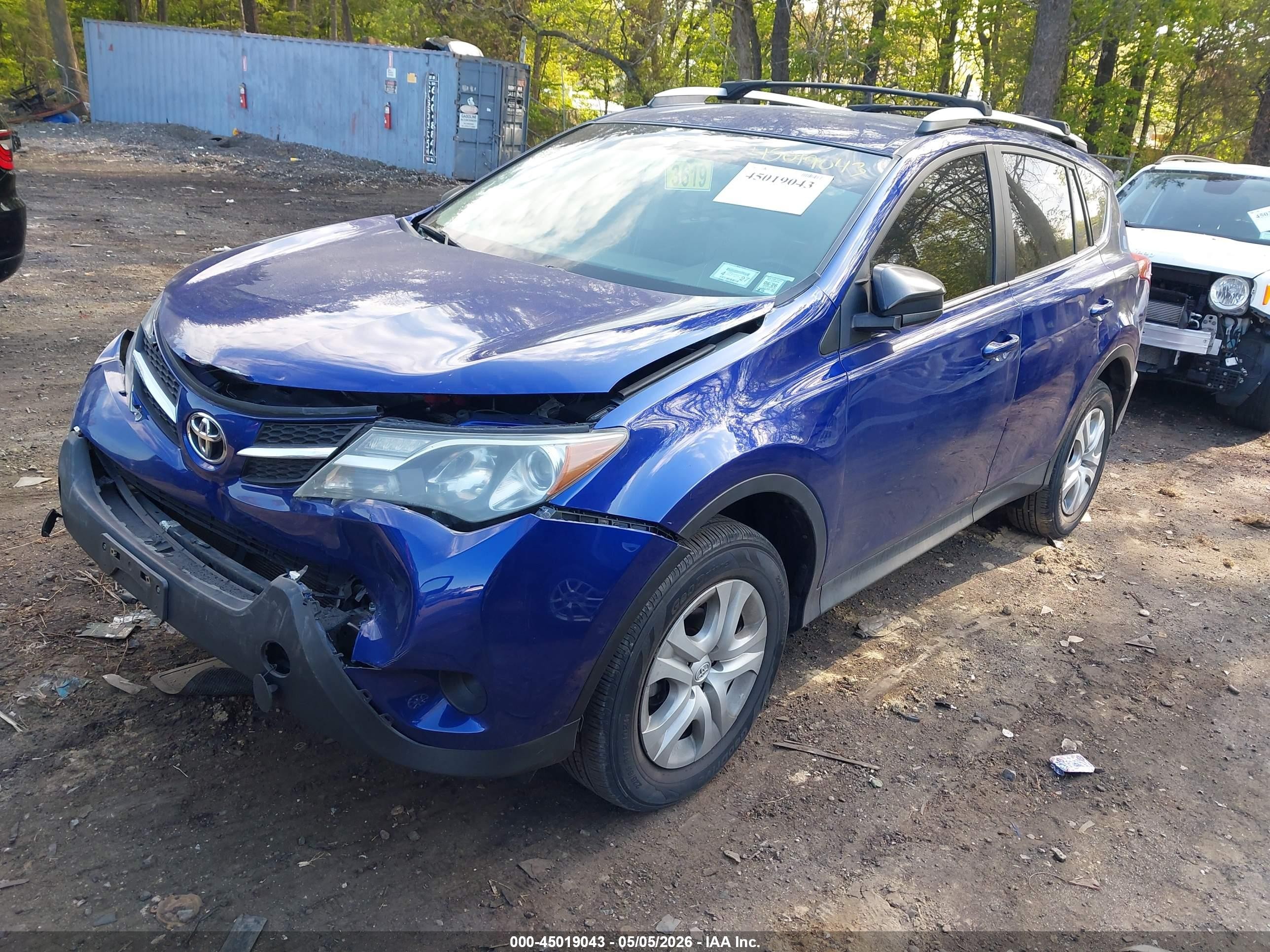 2015 Toyota Rav4 Le Blue vin: 2T3BFREV4FW397104