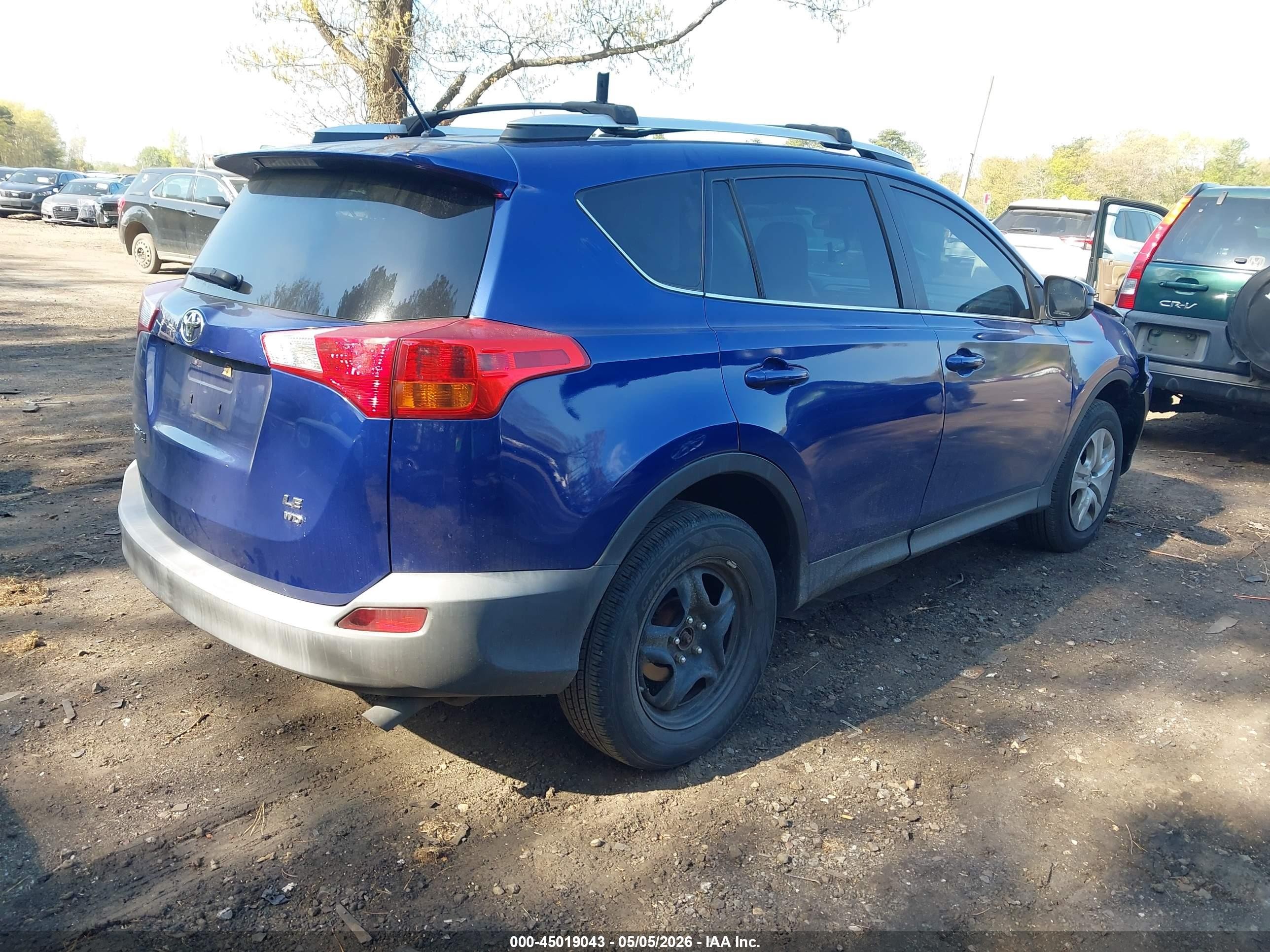 2015 Toyota Rav4 Le Blue vin: 2T3BFREV4FW397104