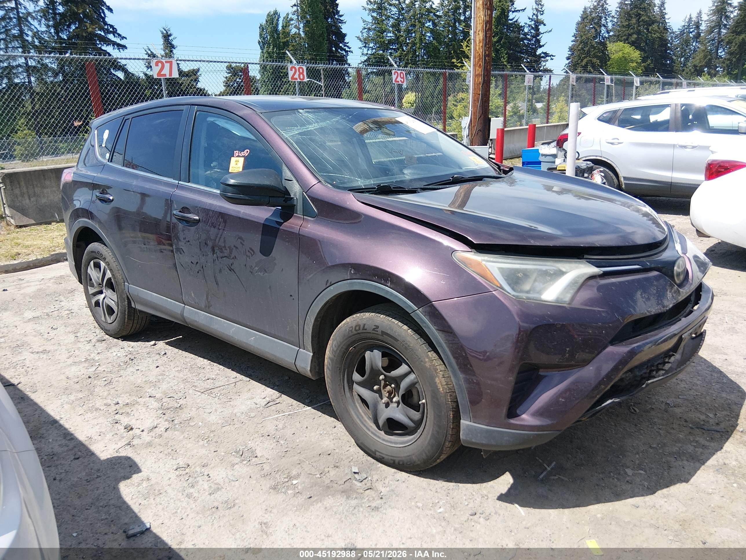 2017 Toyota Rav4 Le Purple vin: 2T3BFREV4HW664955