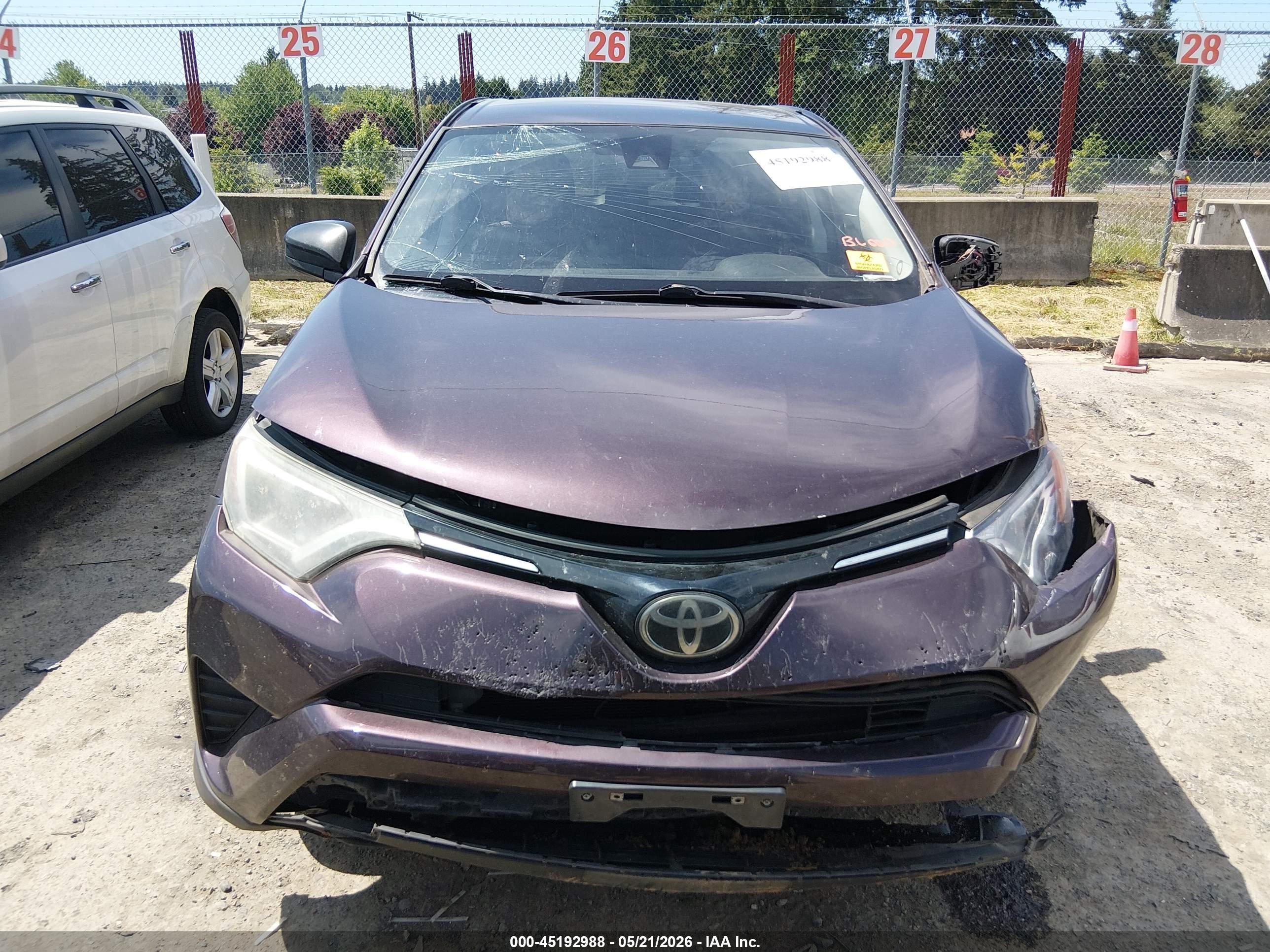 2017 Toyota Rav4 Le Purple vin: 2T3BFREV4HW664955