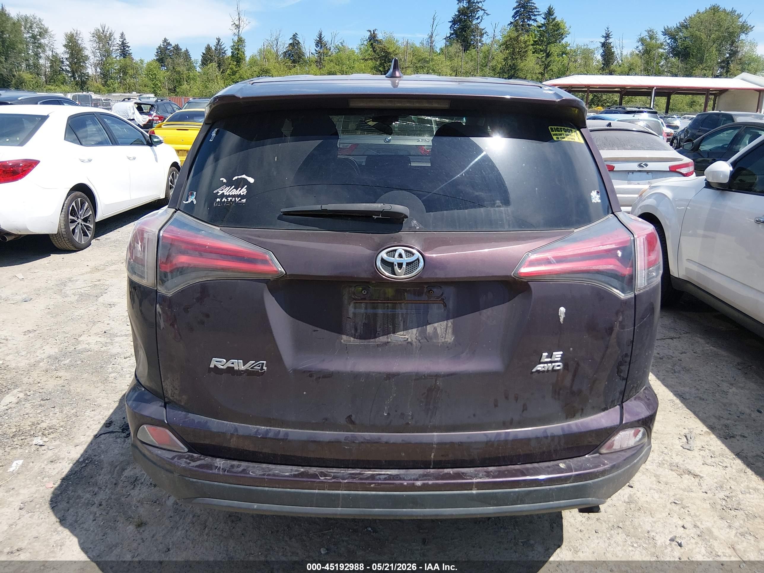 2017 Toyota Rav4 Le Purple vin: 2T3BFREV4HW664955