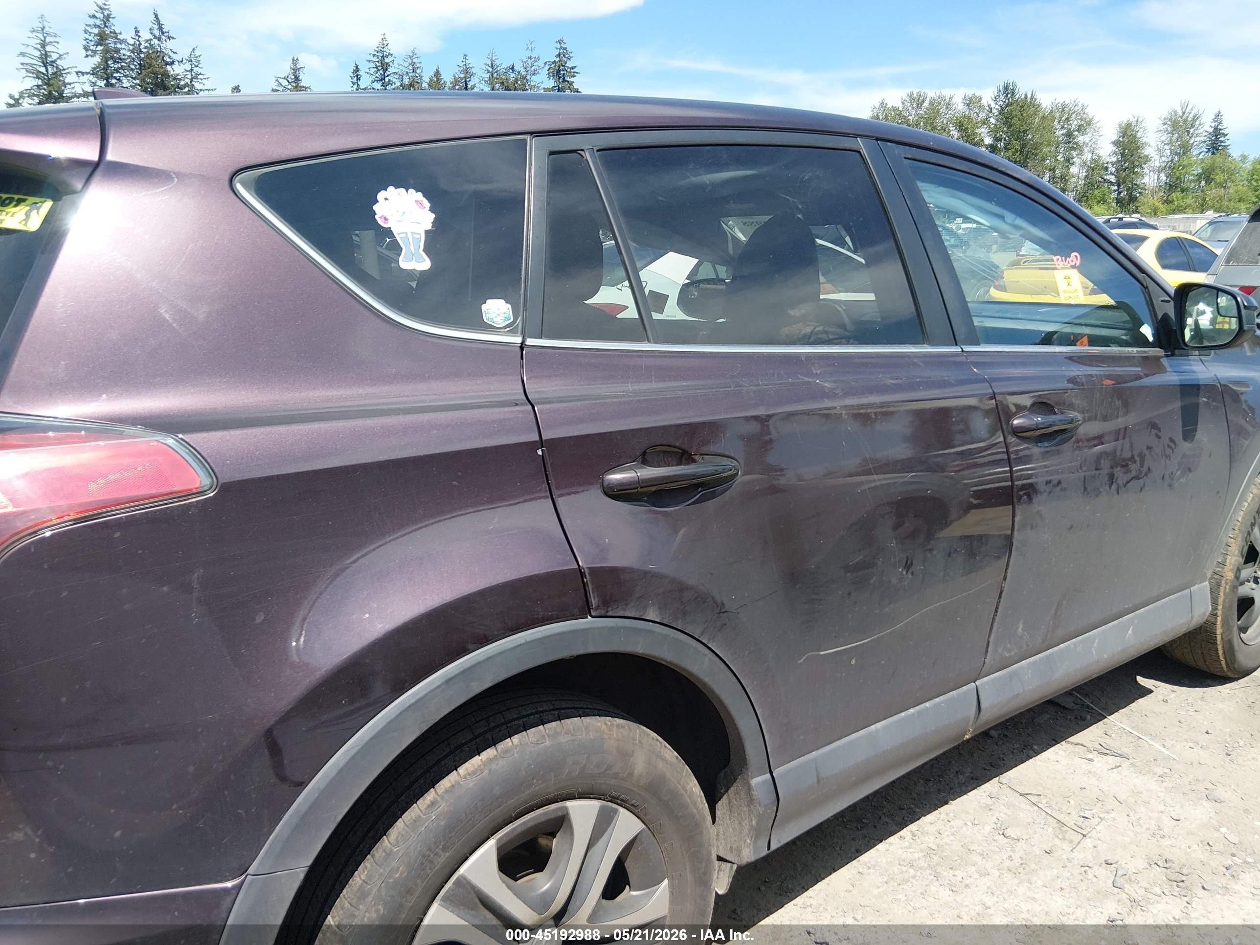2017 Toyota Rav4 Le Purple vin: 2T3BFREV4HW664955