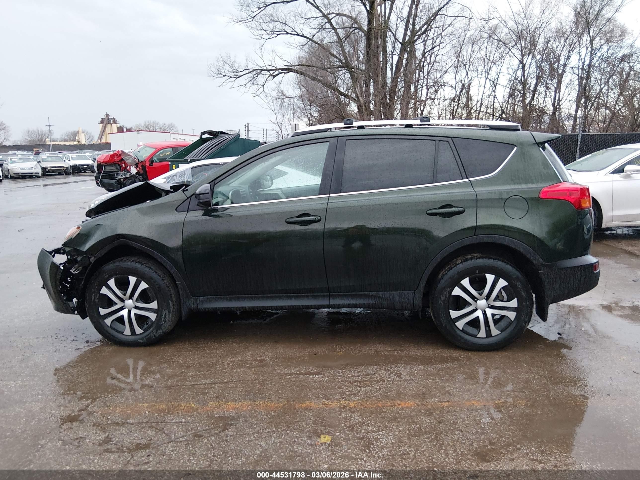 2013 Toyota Rav4 Le Green vin: 2T3BFREV5DW022173