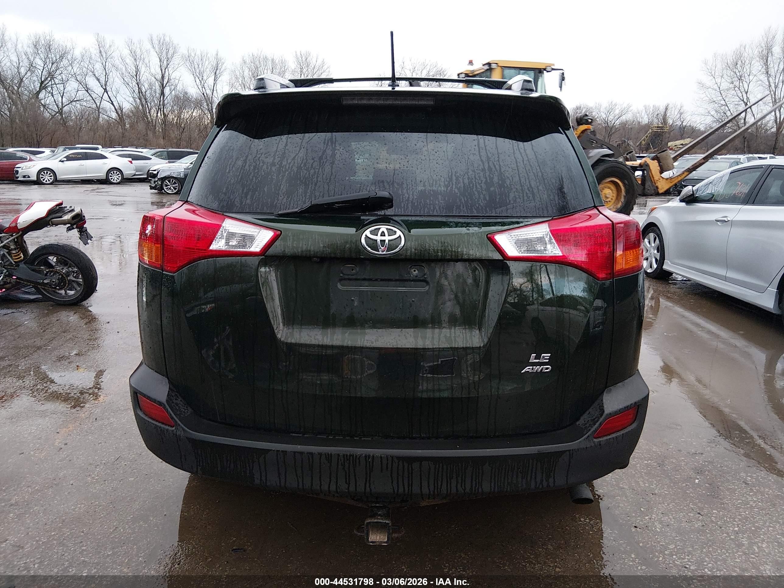 2013 Toyota Rav4 Le Green vin: 2T3BFREV5DW022173