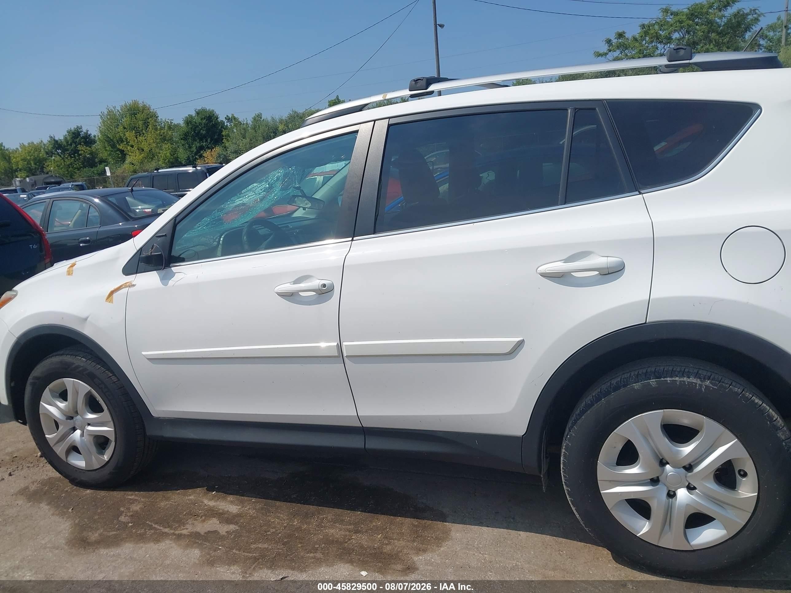 2013 Toyota Rav4 Le White vin: 2T3BFREV5DW033528