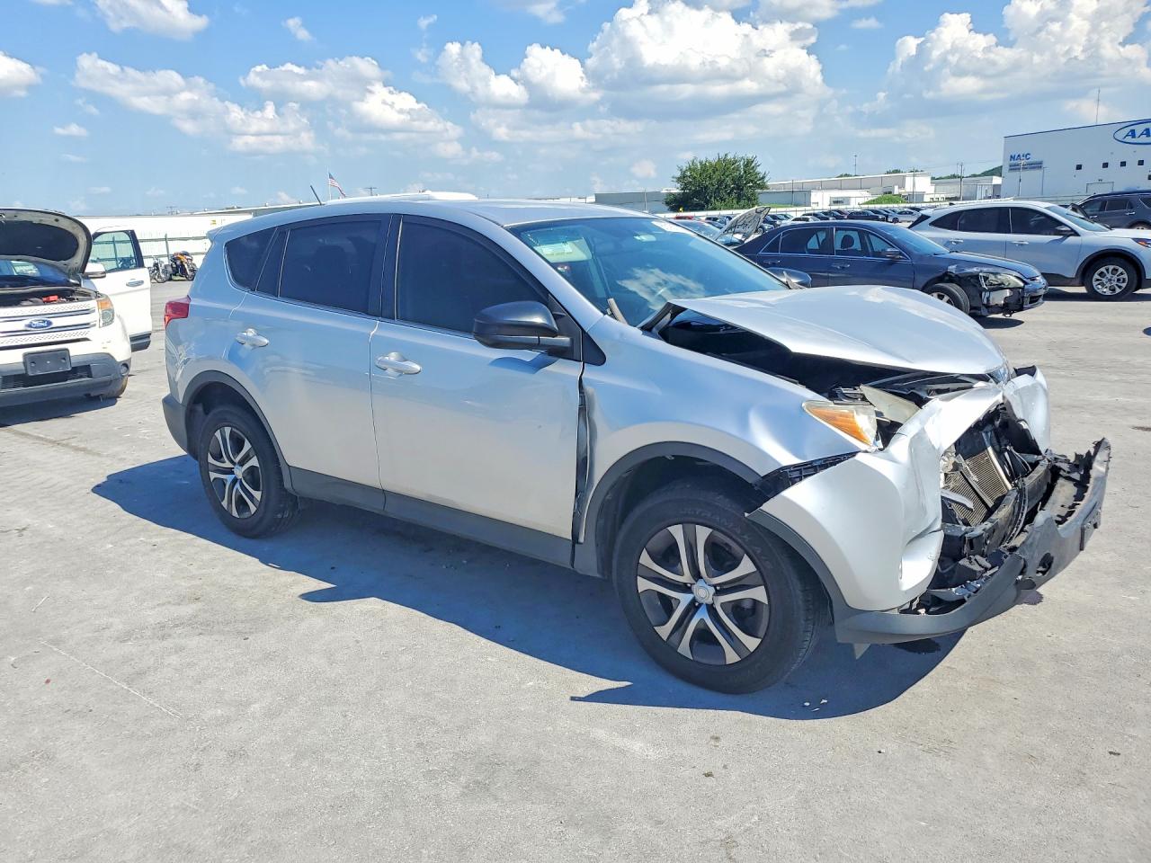 2013 Toyota Rav4 Le Серебряный vin: 2T3BFREV5DW055190