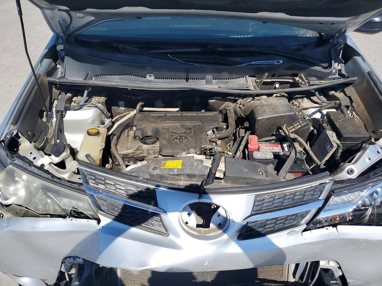 2013 Toyota Rav4 Le Серебряный vin: 2T3BFREV5DW055190
