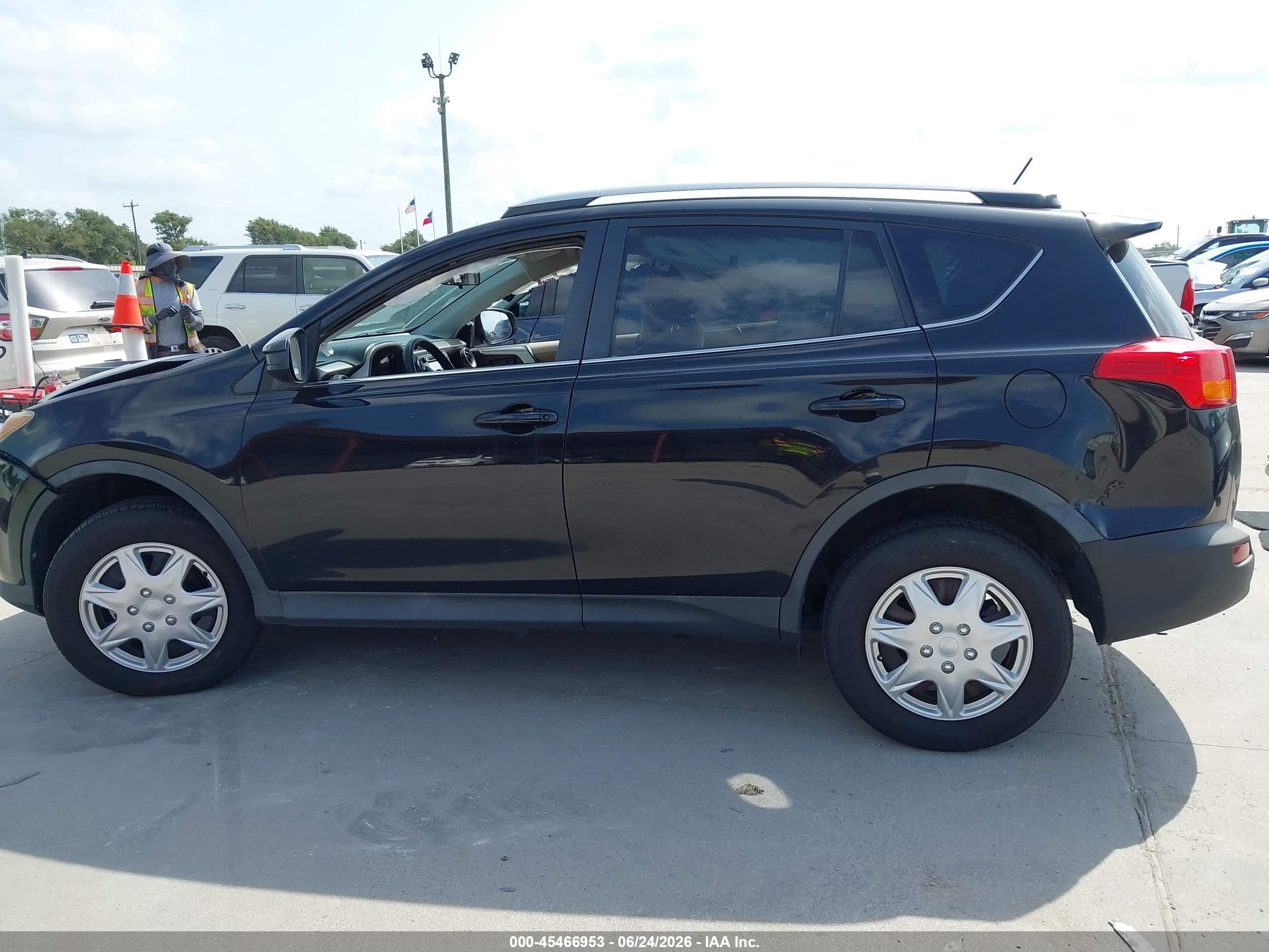 2013 Toyota Rav4 Le Black vin: 2T3BFREV5DW108003
