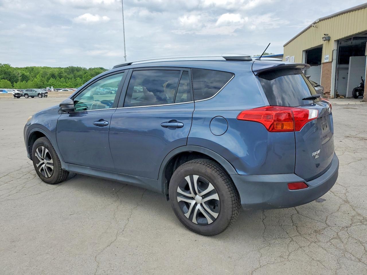 2013 Toyota Rav4 Le Blue vin: 2T3BFREV5DW113704