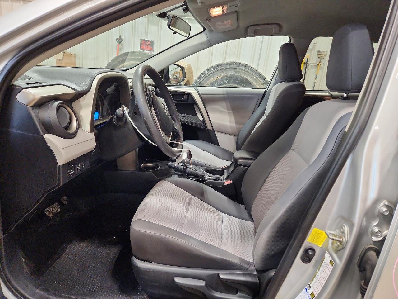 2013 Toyota Rav4 Le Silver vin: 2T3BFREV5DW115162