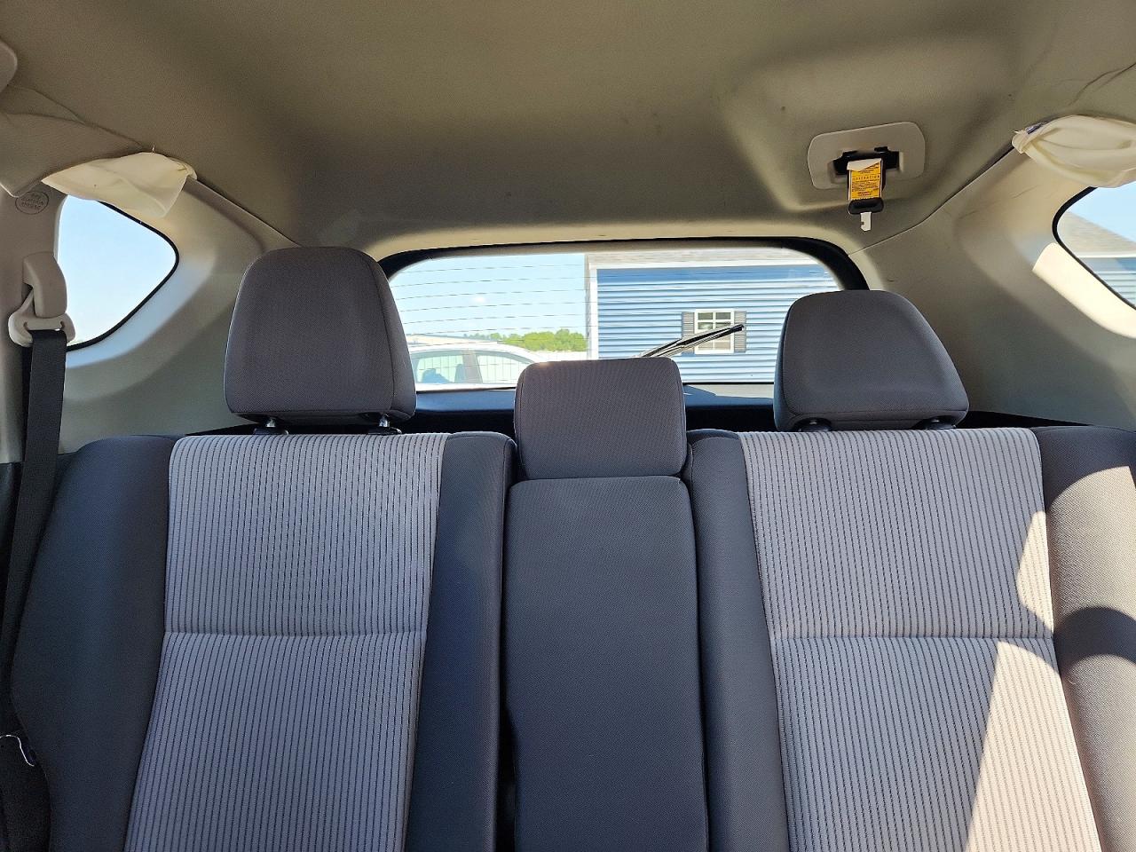 2013 Toyota Rav4 Le Red vin: 2T3BFREV5DW124332
