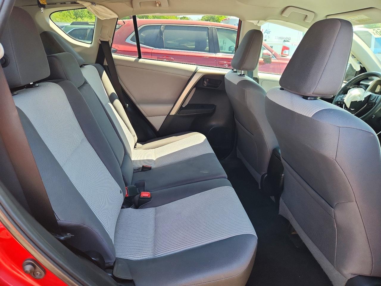 2013 Toyota Rav4 Le Red vin: 2T3BFREV5DW124332