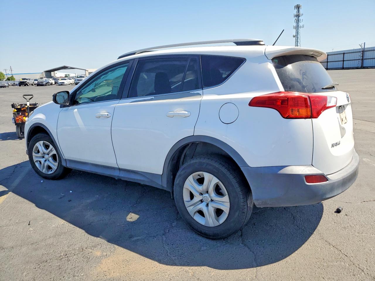 2014 Toyota Rav4 Le White vin: 2T3BFREV5EW149555