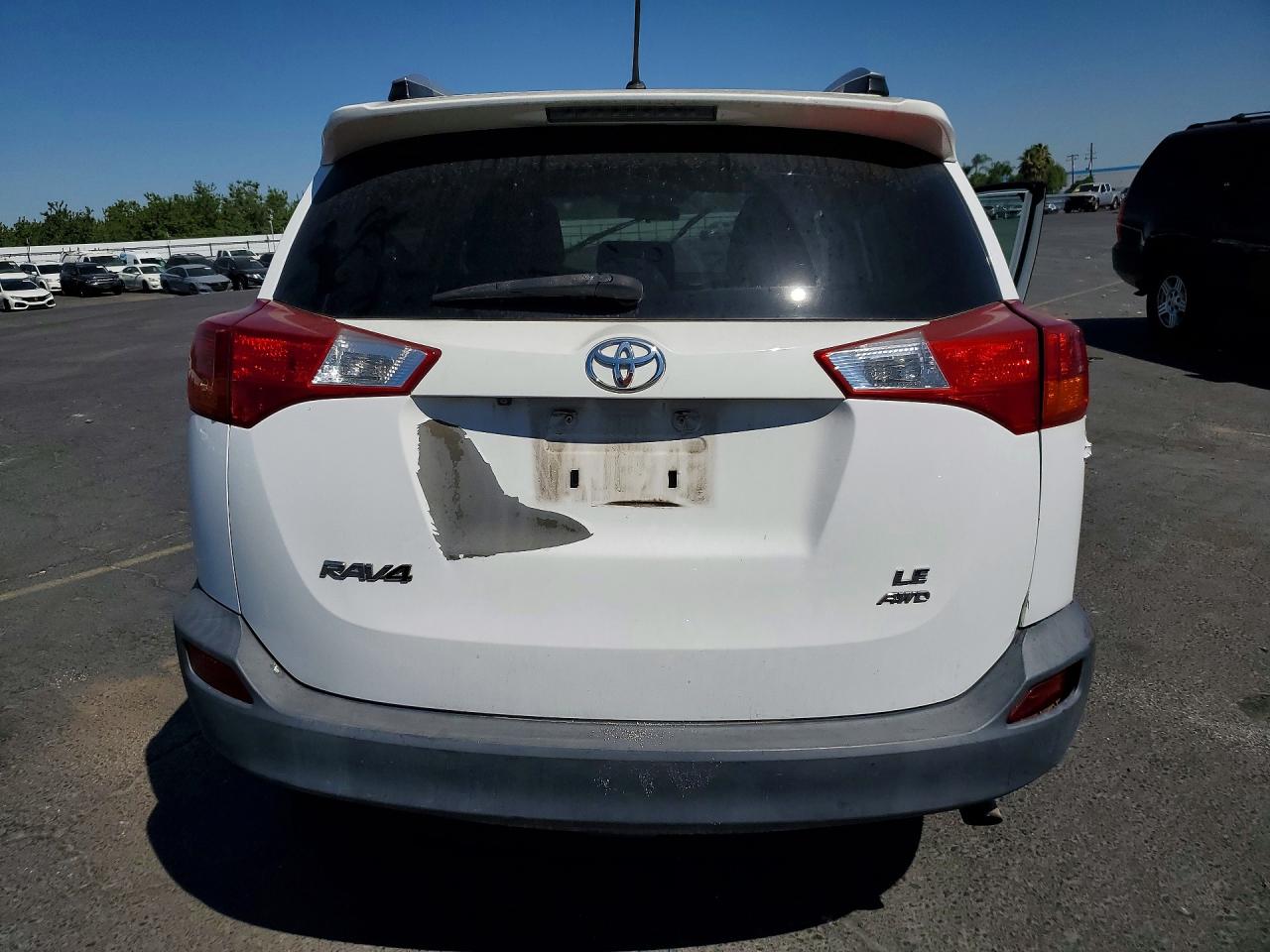 2014 Toyota Rav4 Le White vin: 2T3BFREV5EW149555