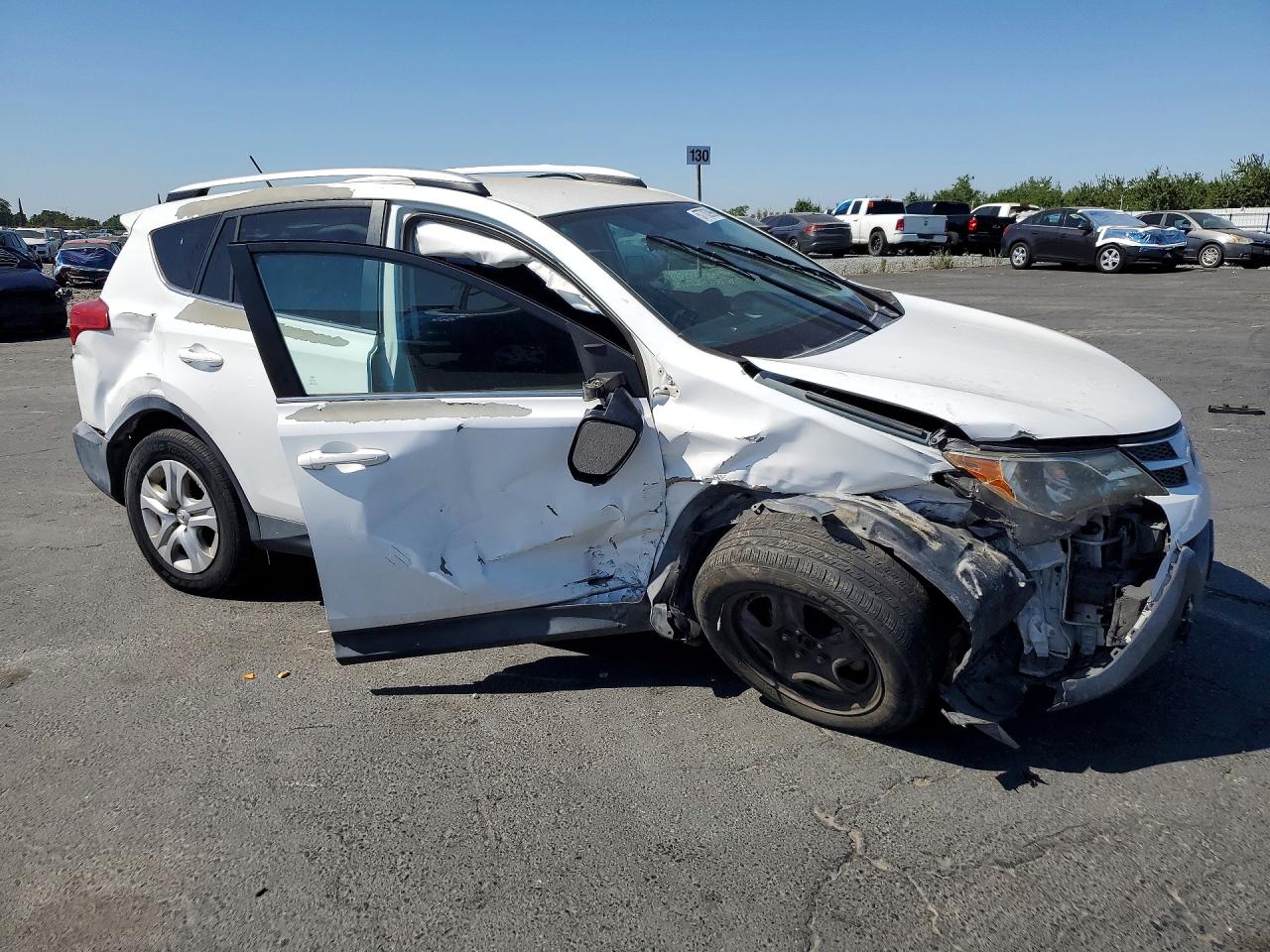 2014 Toyota Rav4 Le White vin: 2T3BFREV5EW149555