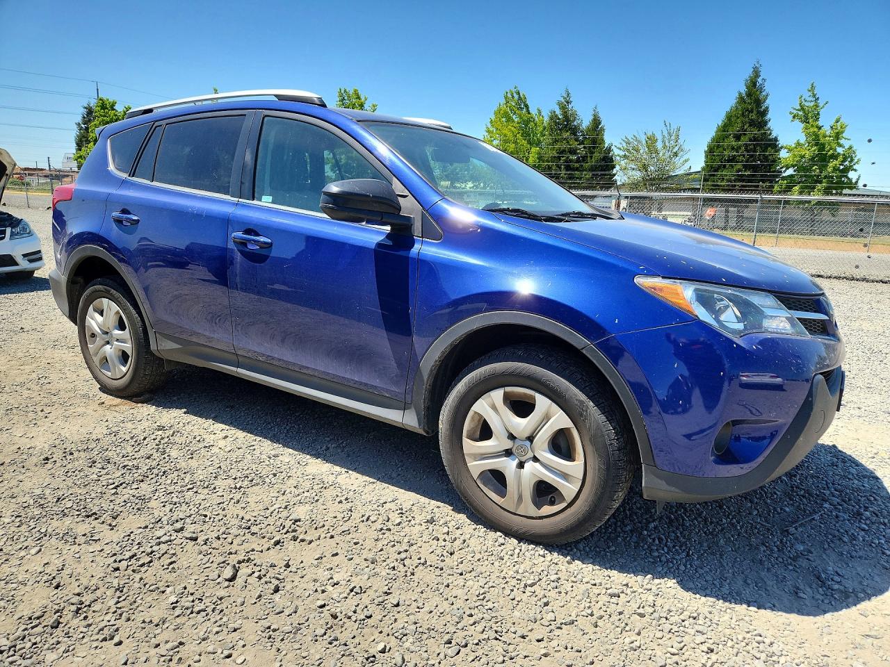 2015 Toyota Rav4 Le Синий vin: 2T3BFREV5FW326400