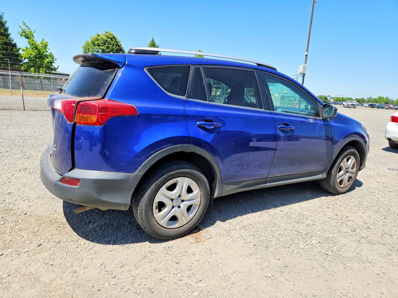 2015 Toyota Rav4 Le Синий vin: 2T3BFREV5FW326400