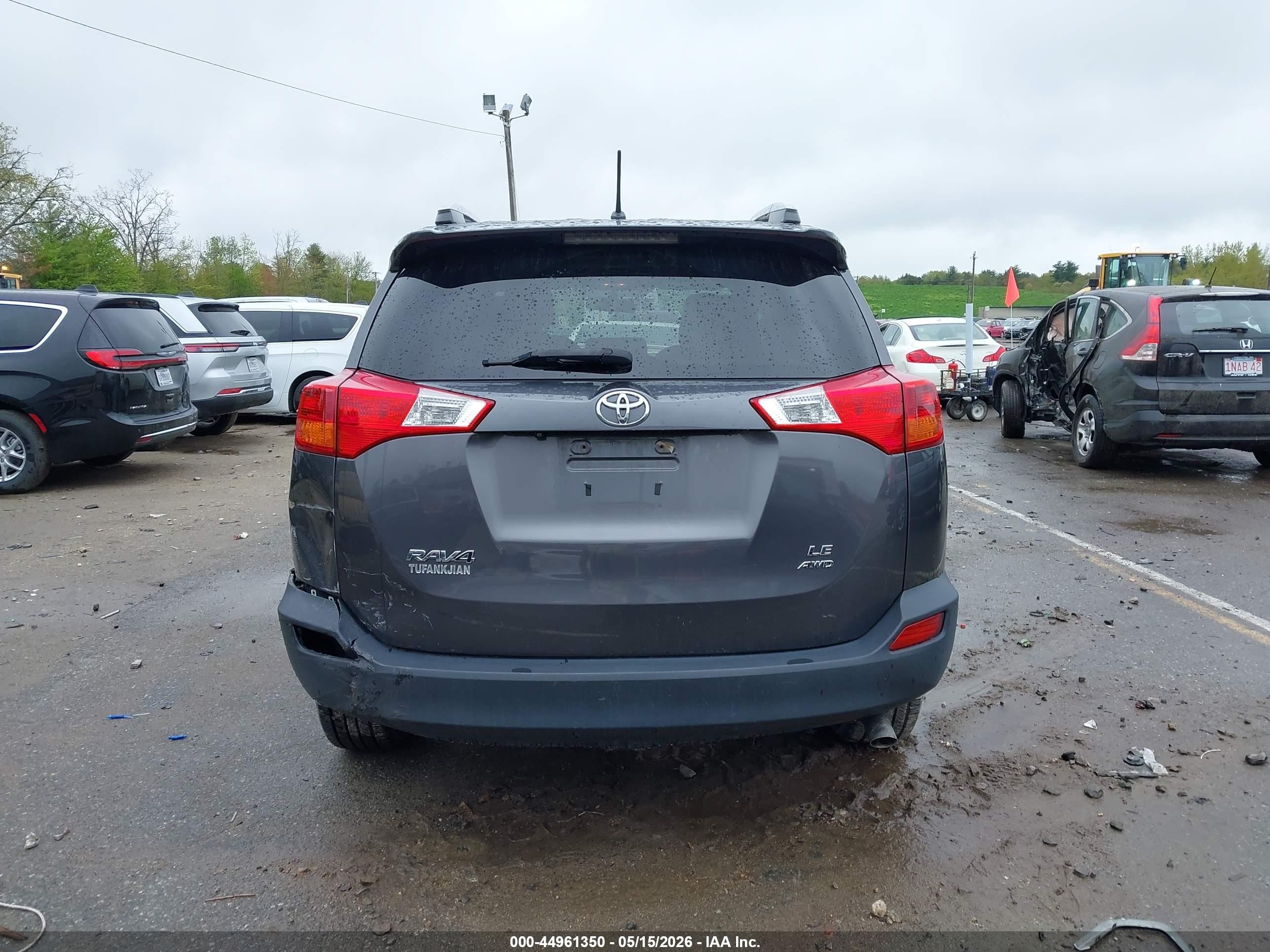 2015 Toyota Rav4 Le Gray vin: 2T3BFREV5FW331645