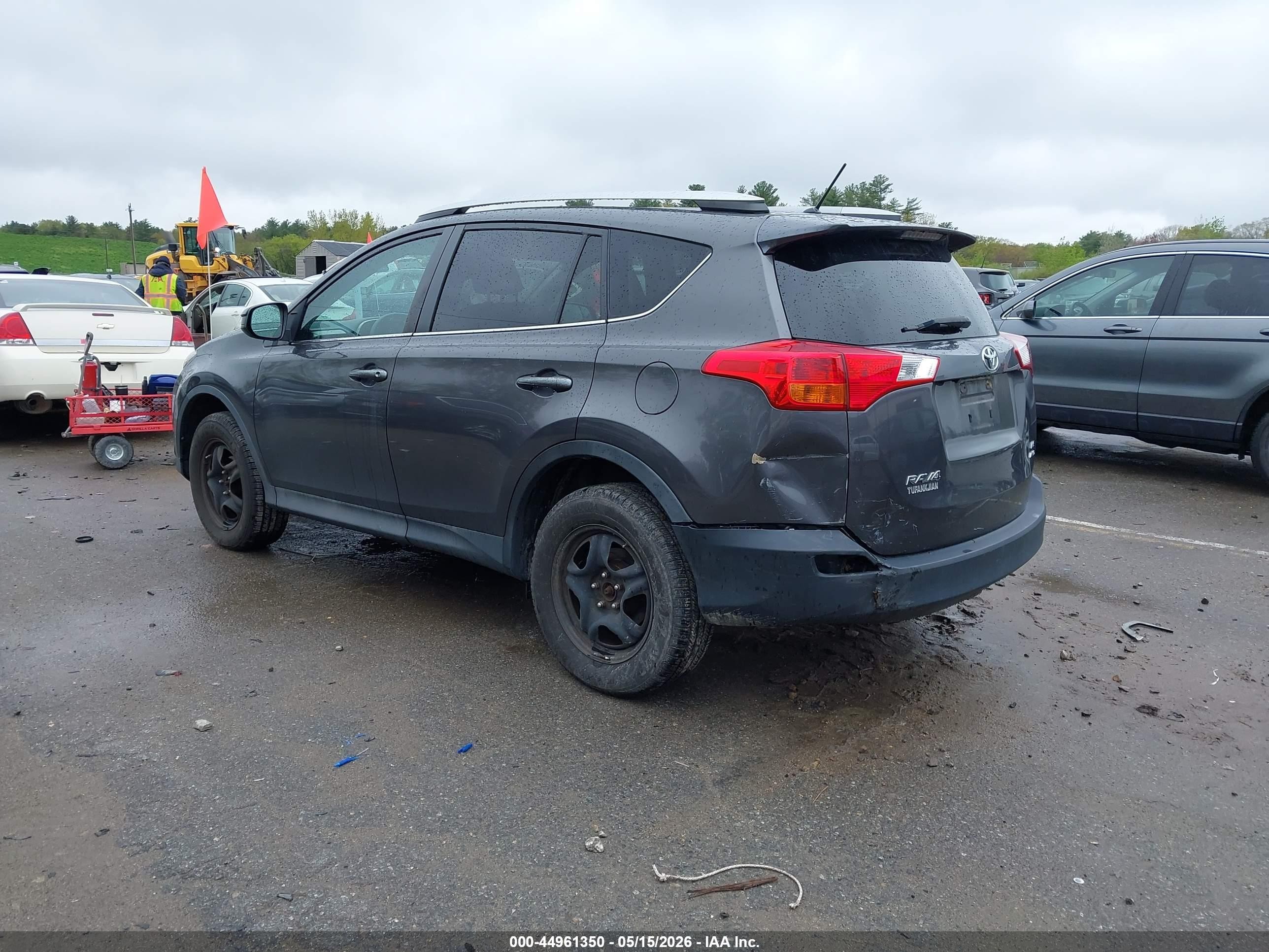 2015 Toyota Rav4 Le Gray vin: 2T3BFREV5FW331645