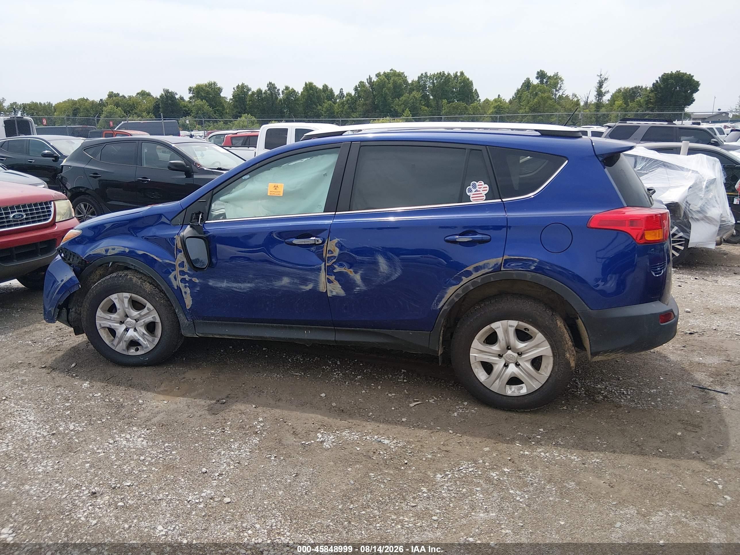 2015 Toyota Rav4 Le Blue vin: 2T3BFREV5FW344783