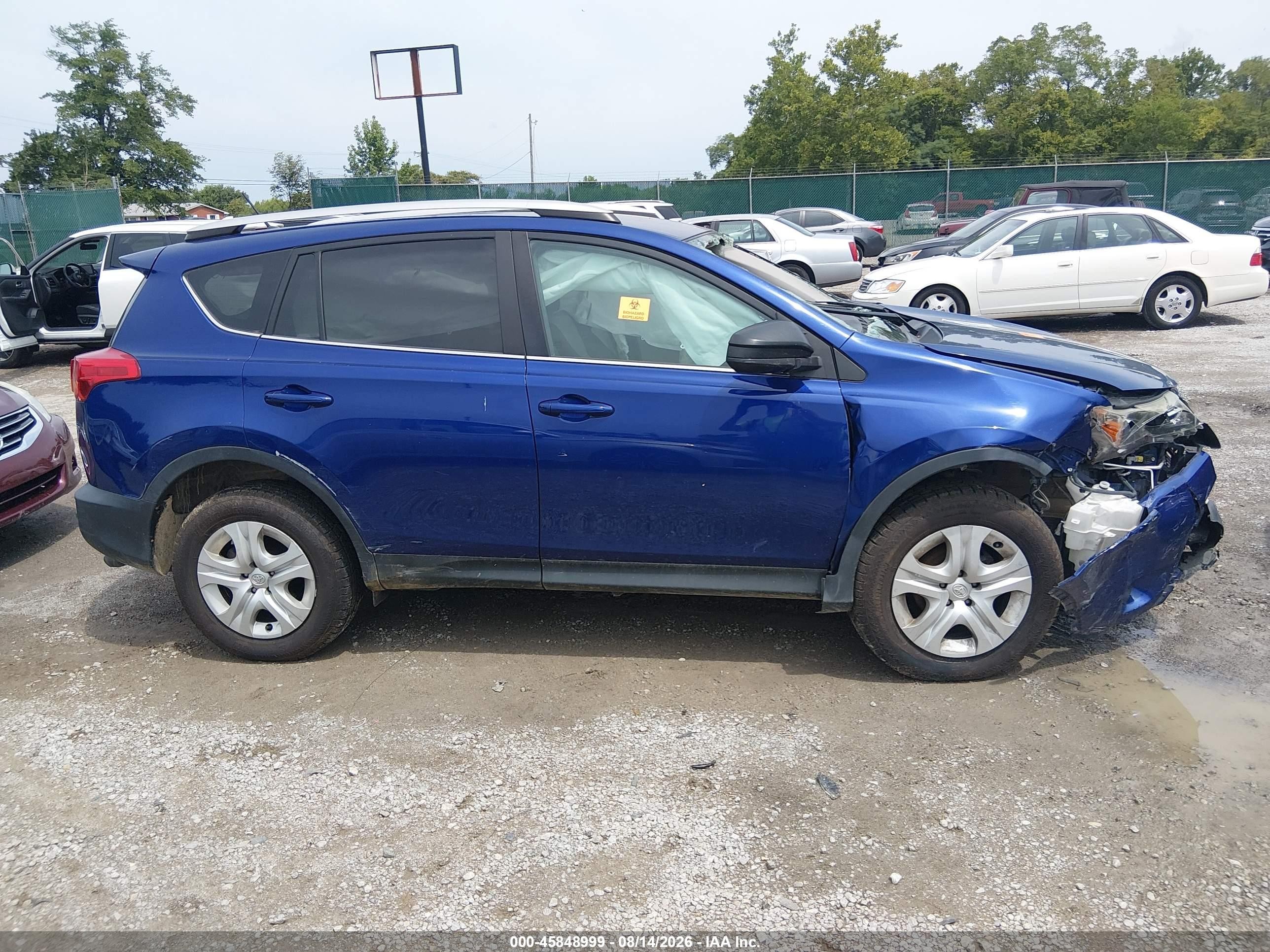 2015 Toyota Rav4 Le Blue vin: 2T3BFREV5FW344783