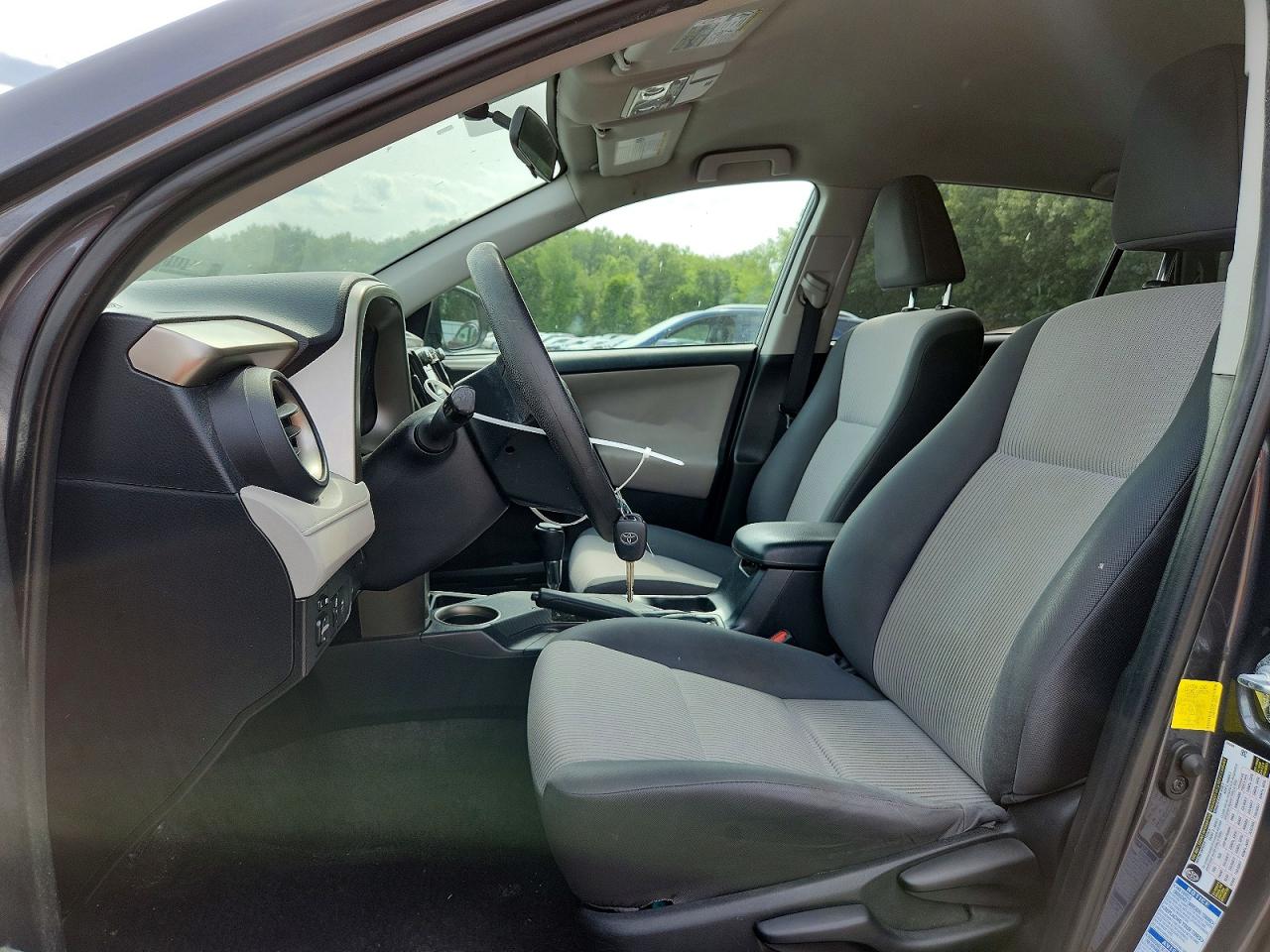 2015 Toyota Rav4 Le Gray vin: 2T3BFREV5FW358568