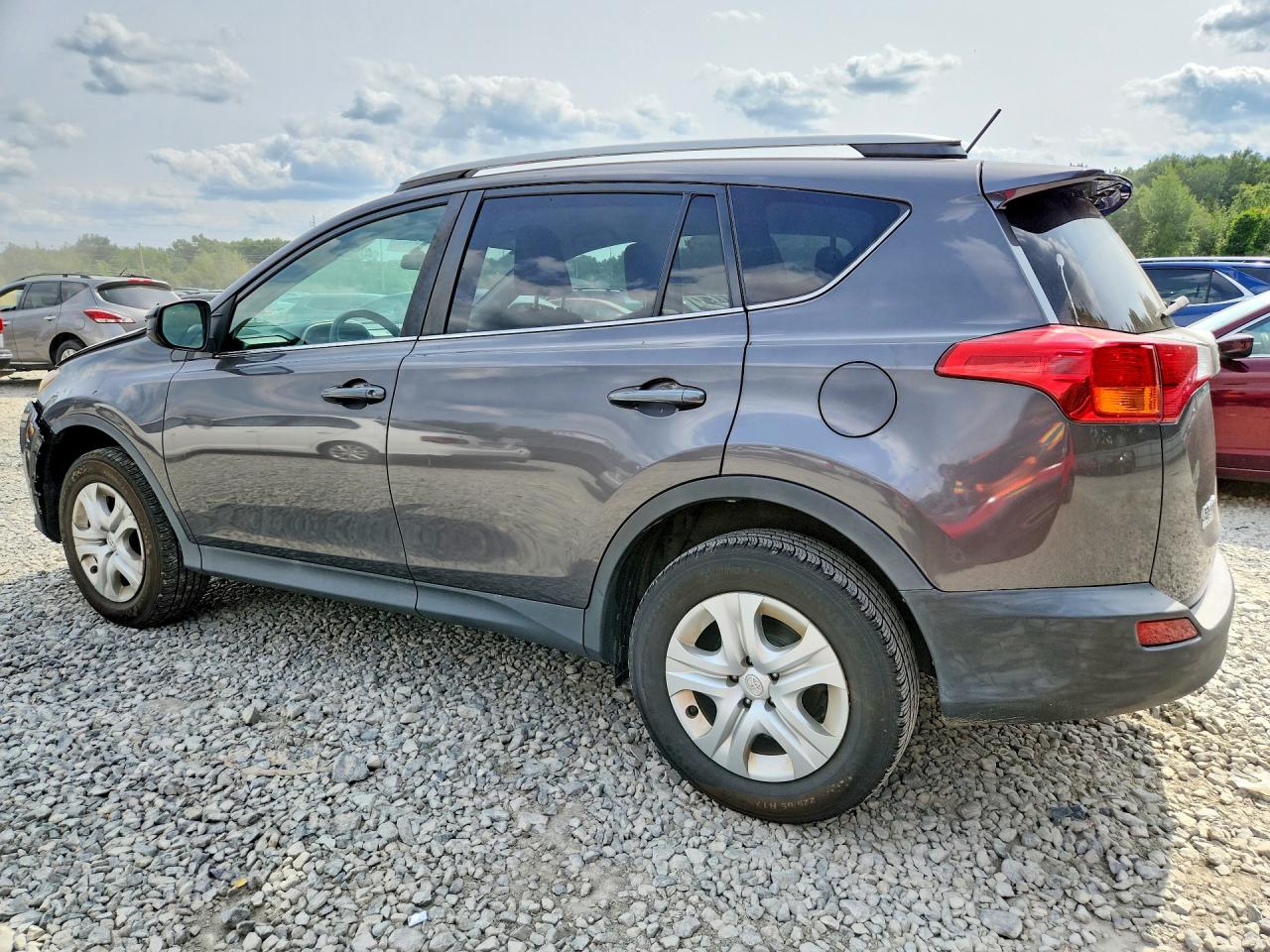 2015 Toyota Rav4 Le Gray vin: 2T3BFREV5FW358568