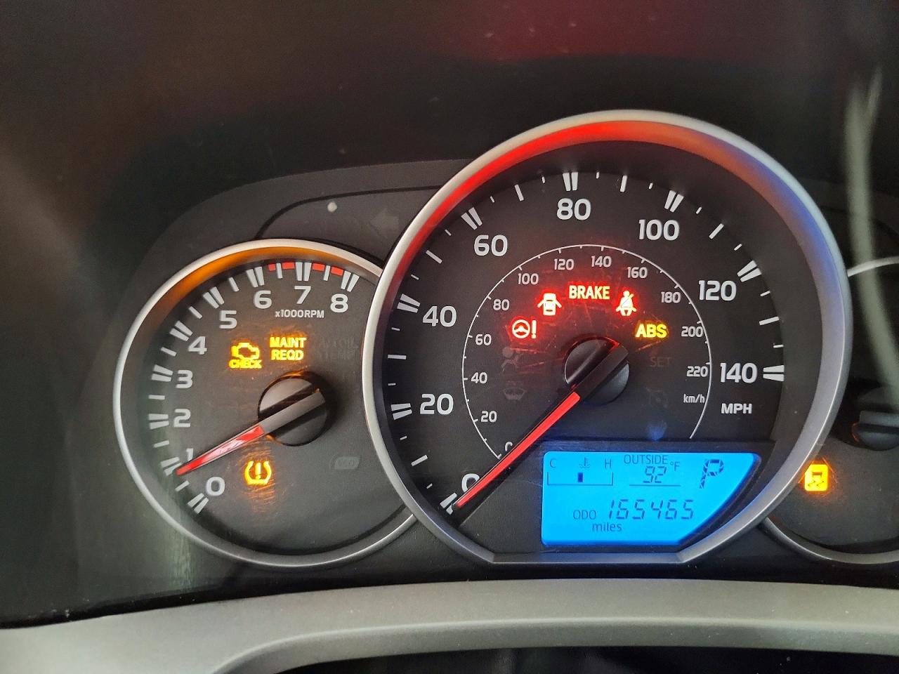 2016 Toyota Rav4 Le Silver vin: 2T3BFREV5GW466321