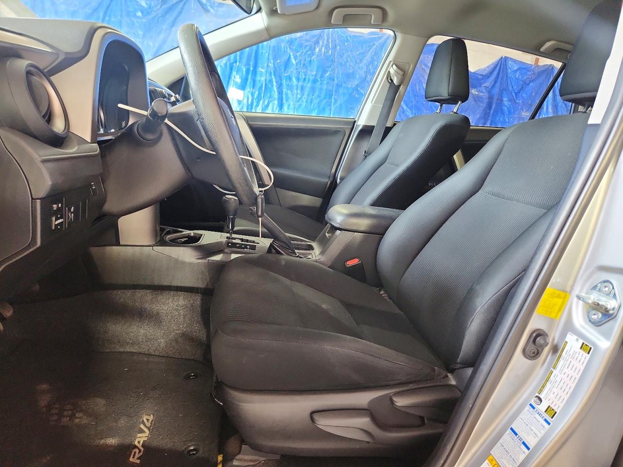 2016 Toyota Rav4 Le Silver vin: 2T3BFREV5GW466321