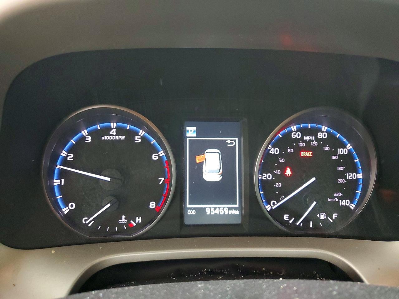 2017 Toyota Rav4 Le Серебряный vin: 2T3BFREV5HW608183