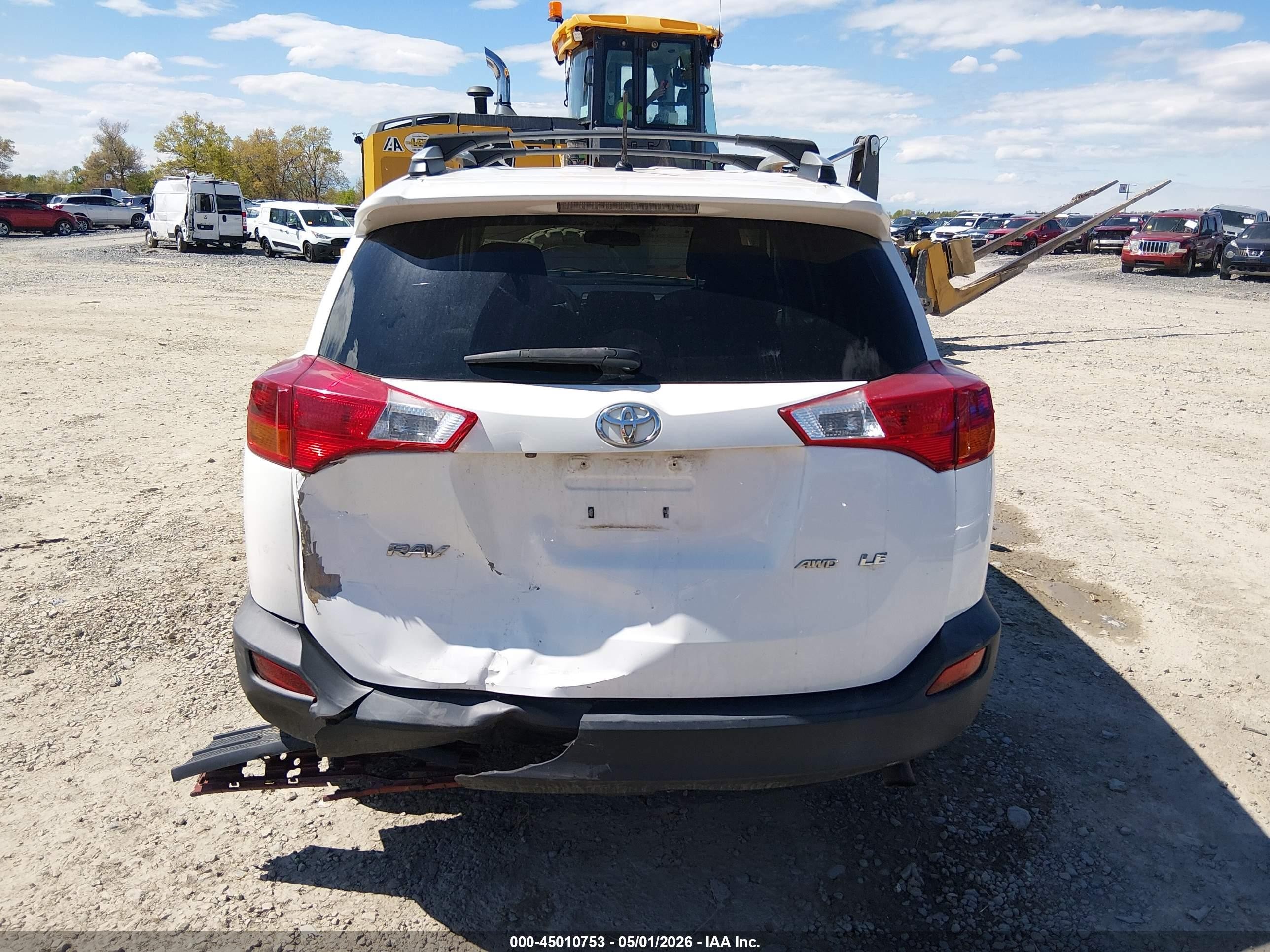 2013 Toyota Rav4 Le White vin: 2T3BFREV6DW008900