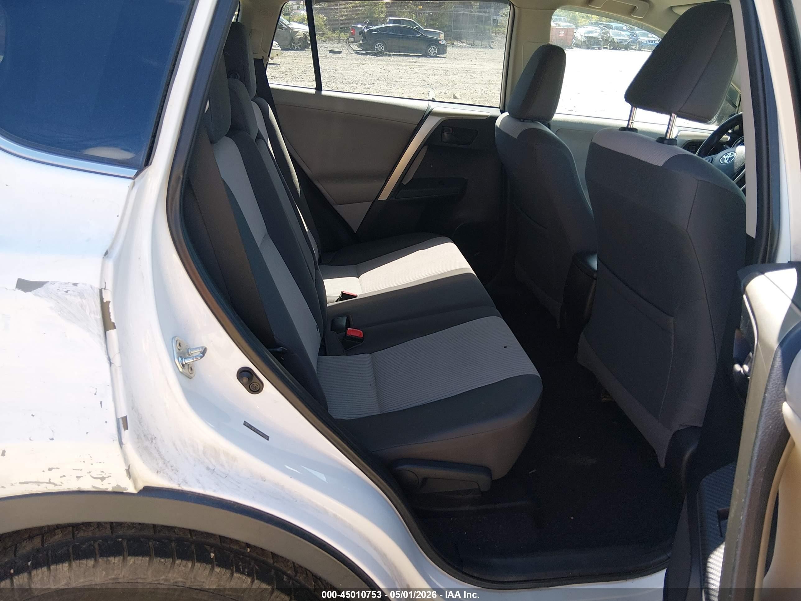2013 Toyota Rav4 Le White vin: 2T3BFREV6DW008900