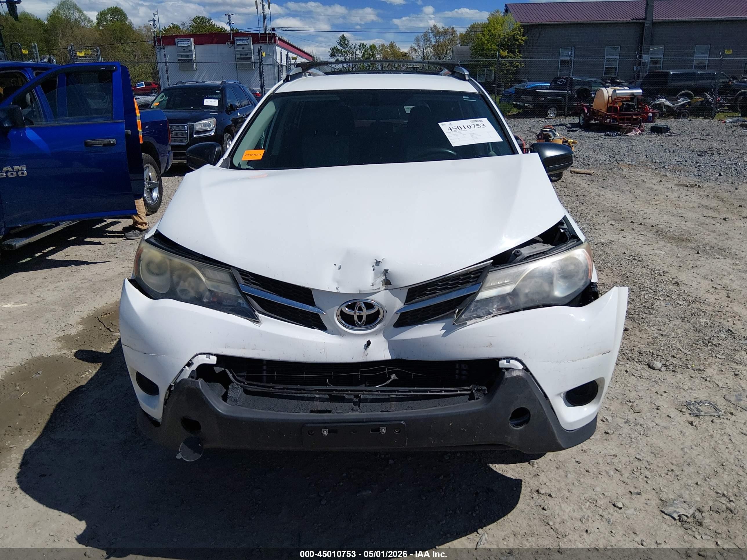 2013 Toyota Rav4 Le White vin: 2T3BFREV6DW008900