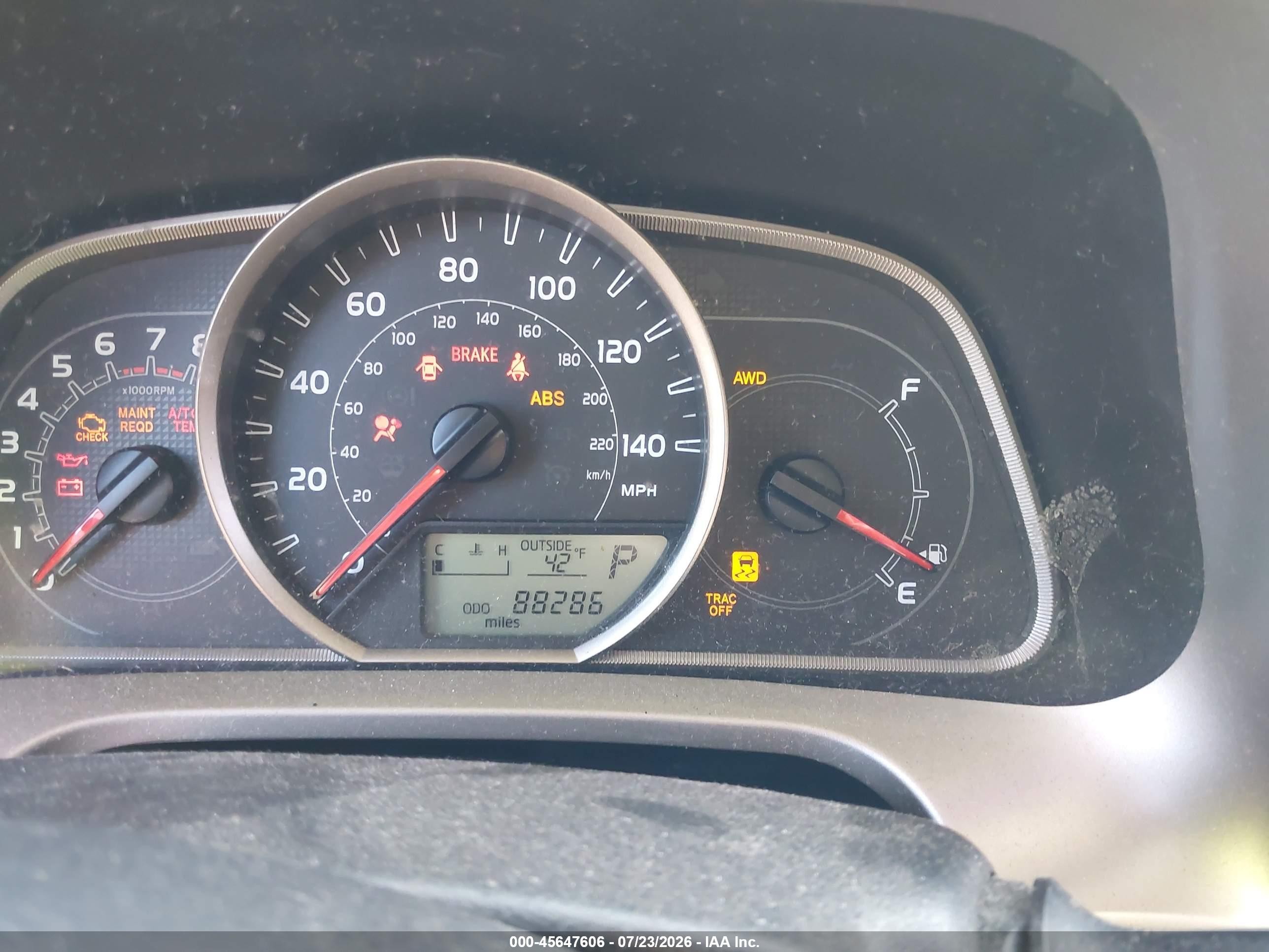 2013 Toyota Rav4 Le Red vin: 2T3BFREV6DW019119