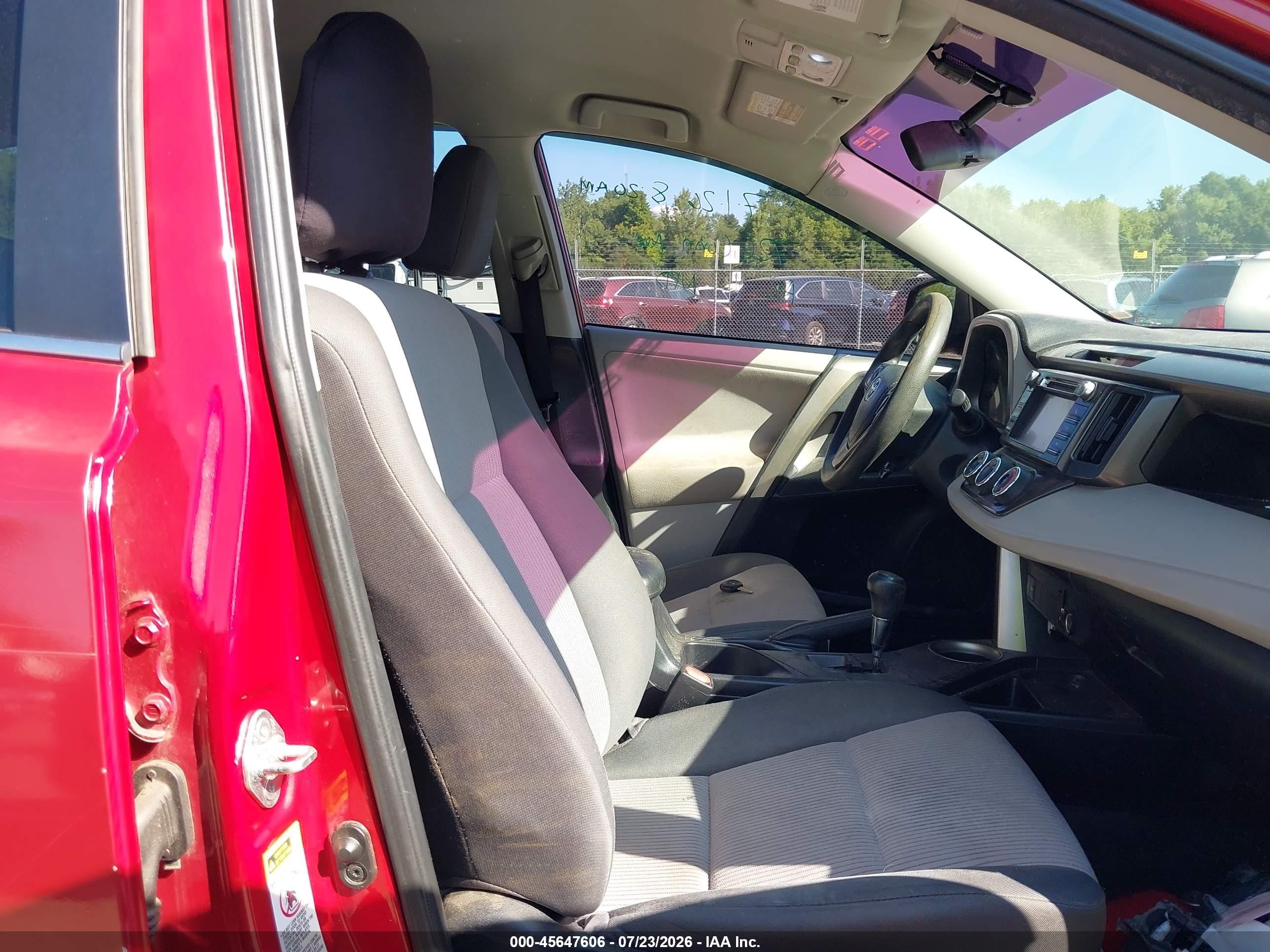 2013 Toyota Rav4 Le Red vin: 2T3BFREV6DW019119
