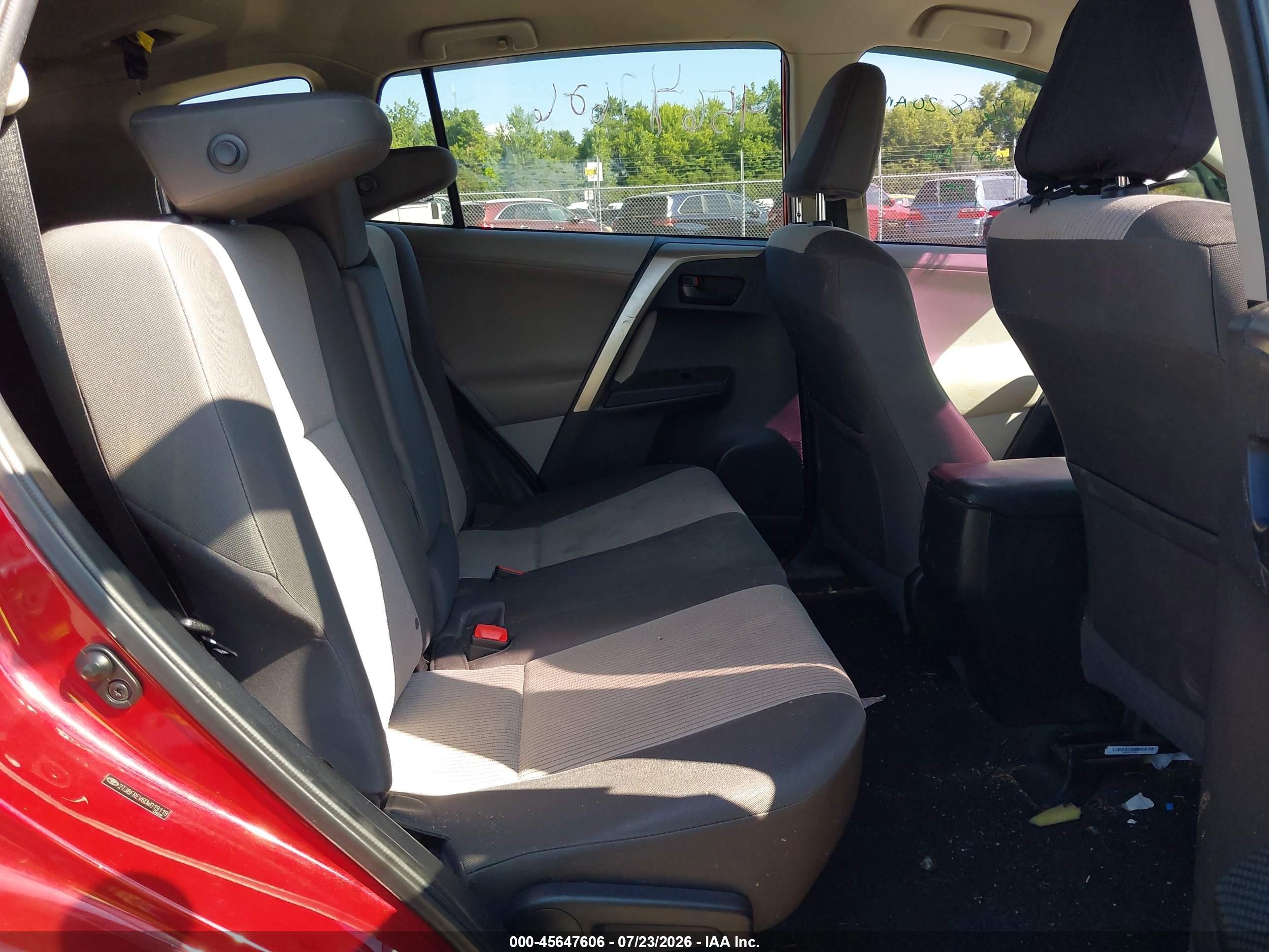 2013 Toyota Rav4 Le Red vin: 2T3BFREV6DW019119