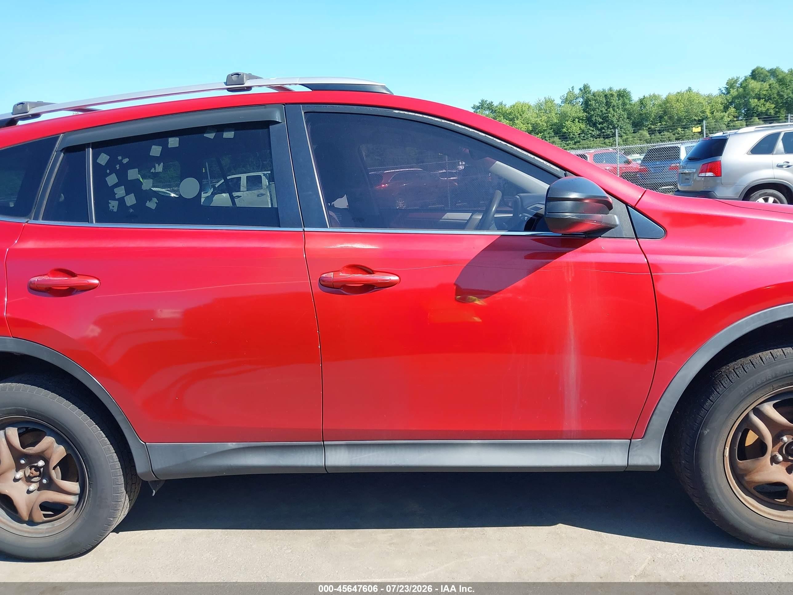 2013 Toyota Rav4 Le Red vin: 2T3BFREV6DW019119