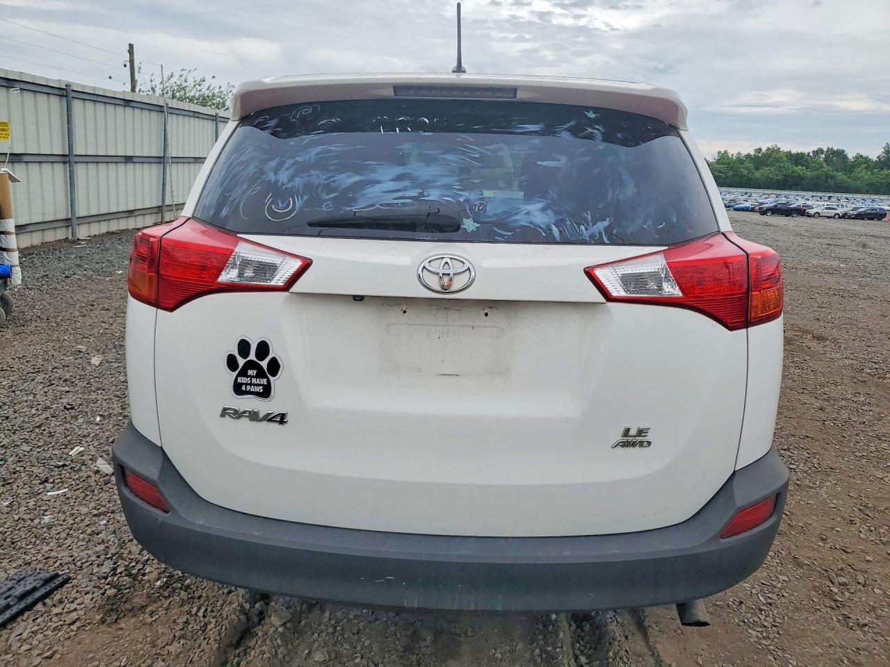 2013 Toyota Rav4 Le White vin: 2T3BFREV6DW028211