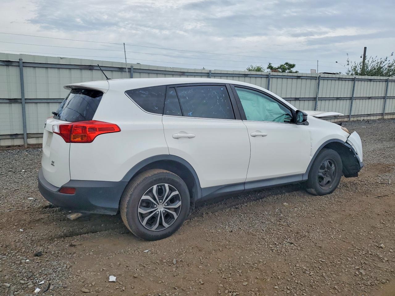 2013 Toyota Rav4 Le White vin: 2T3BFREV6DW028211