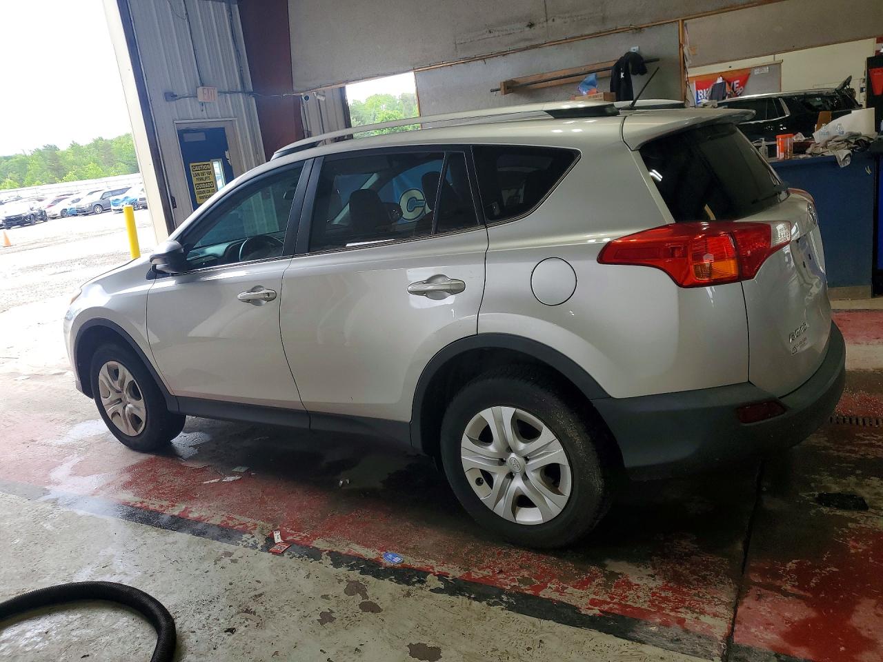 2013 Toyota Rav4 Le Silver vin: 2T3BFREV6DW038897